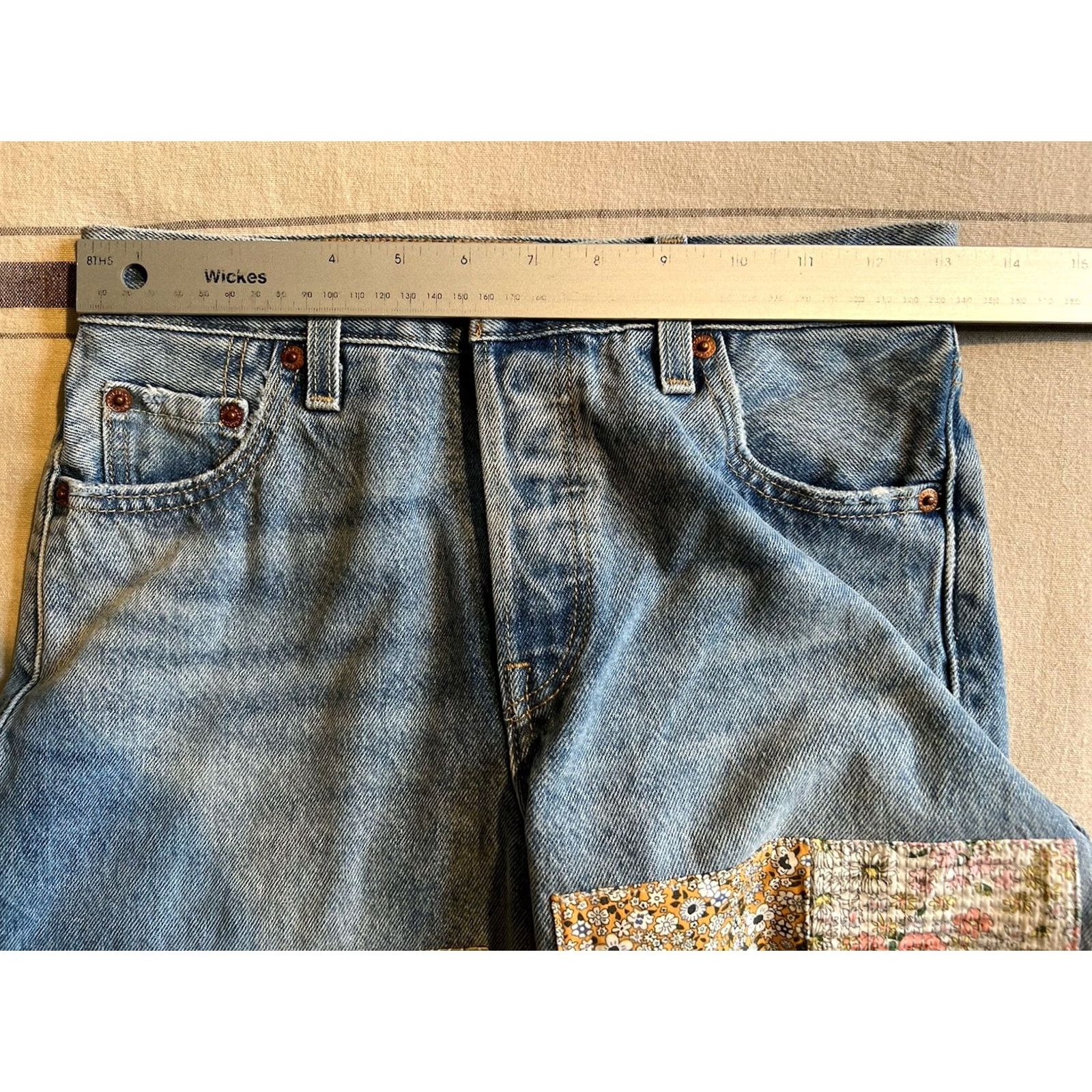 Levi's Levi's 501 Jeans Women Vintage 90s Kasuri Floral Patchwork 26x32 Blue Denim Regular Rise 5-Pocket Distressed Womens Jeans Size 26" / US 2 / IT 38 - 5 Thumbnail