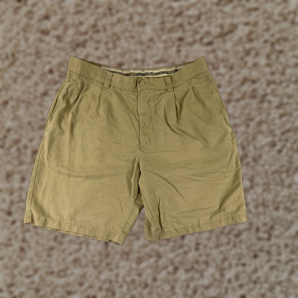 Tommy Bahama Tommy Bahama Shorts Mens 34 Beige Silk Pleated Bermuda Casual Beach Resort 100% Silk Easy Care Pockets Quick Dry Logo Vintage No Mens Size US 34 / EU 50 - 1 Thumbnail