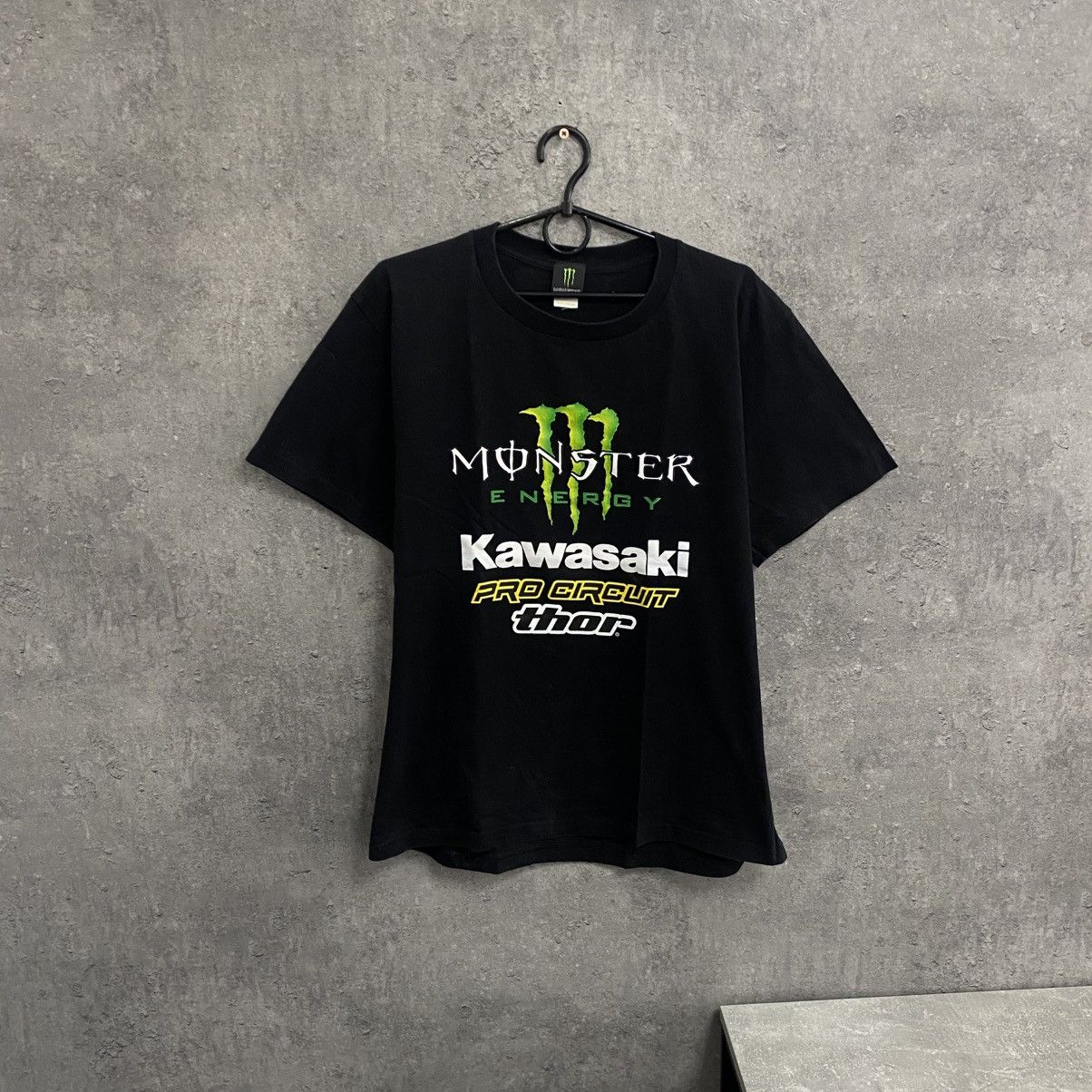 Vintage Vintage Kawasaki Monster Energy Racing Big Logo T-Shirt Size US L / EU 52-54 / 3 - 1 Thumbnail