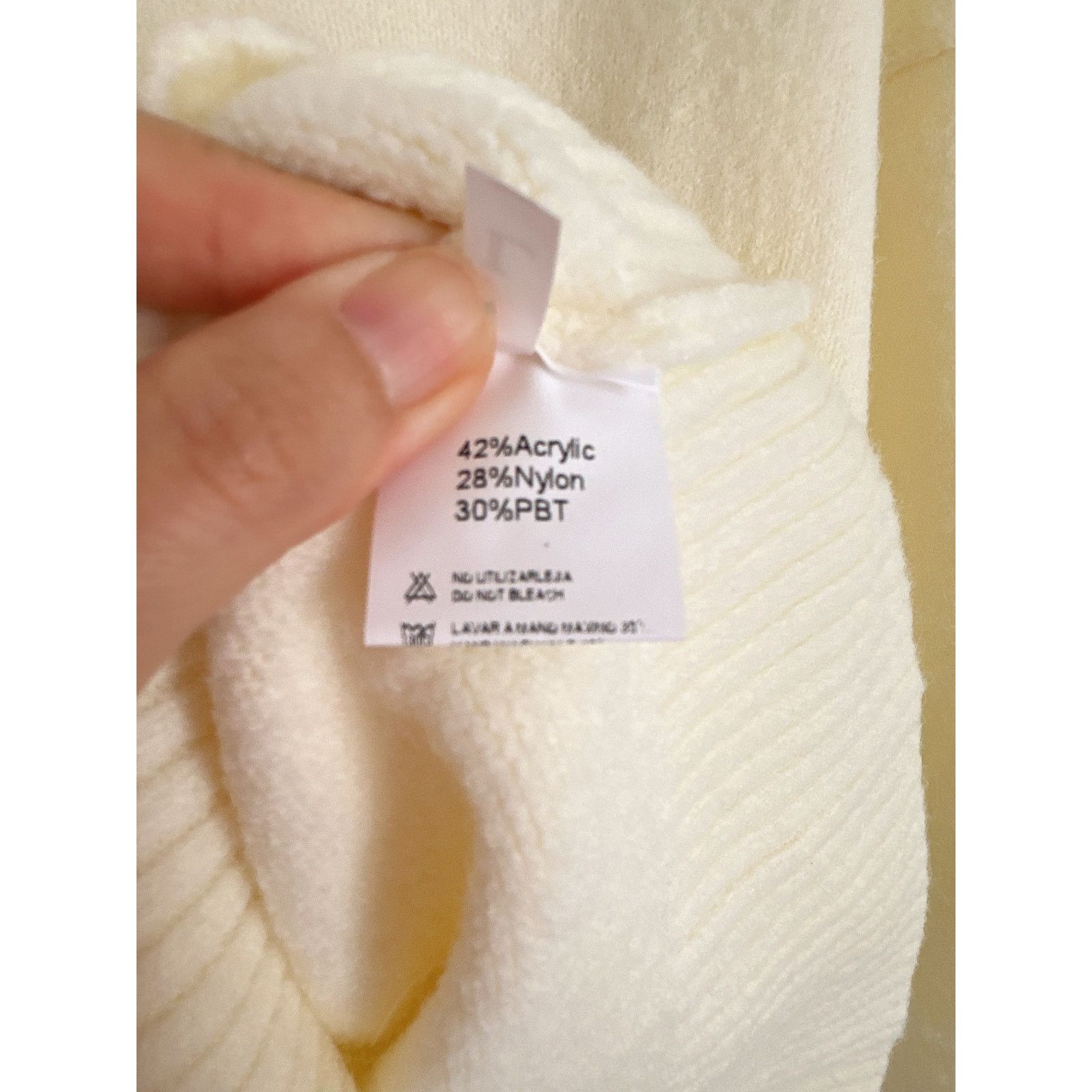 Other HEAVYWEIGHT Ivory Slouchy Turtleneck Sweater PBT Stretch L Size L / US 10 / IT 46 - 4 Thumbnail
