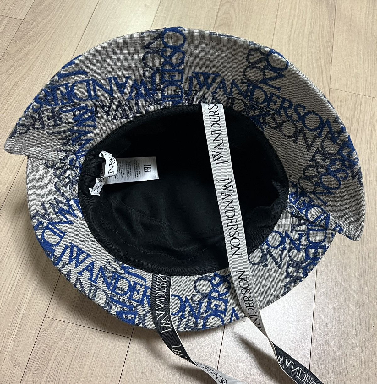 JW Anderson JW Anderson Logo Asymmetric Bucket Hat Size ONE SIZE - 4 Thumbnail