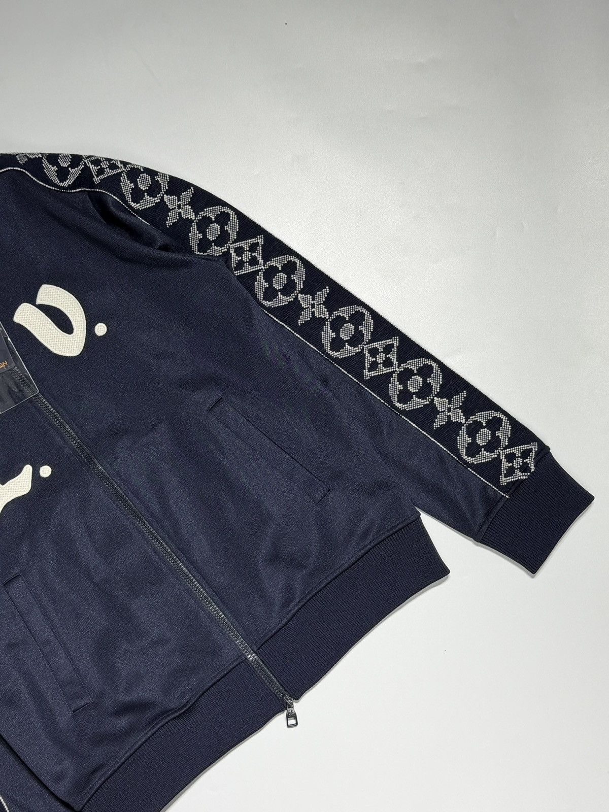 Louis Vuitton Louis Vuitton Flower Band Tracktop Blue Size US M / EU 48-50 / 2 - 4 Thumbnail