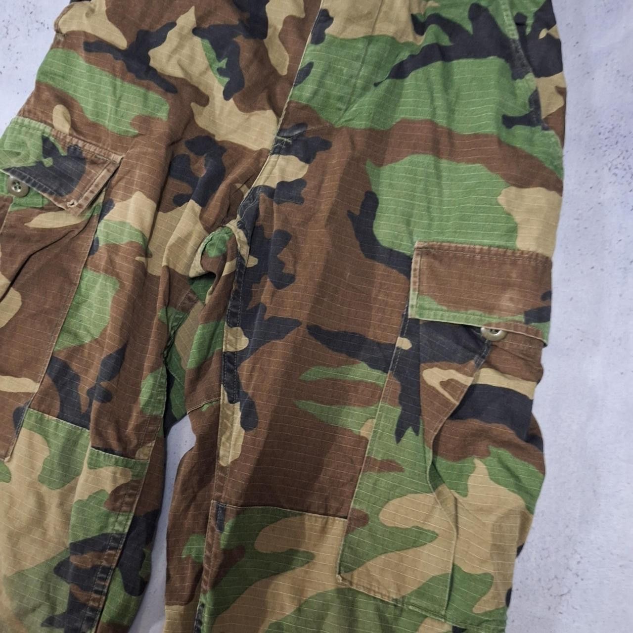 Other Khaki and green camo cargo pants #camopants Size US 27 - 2 Thumbnail