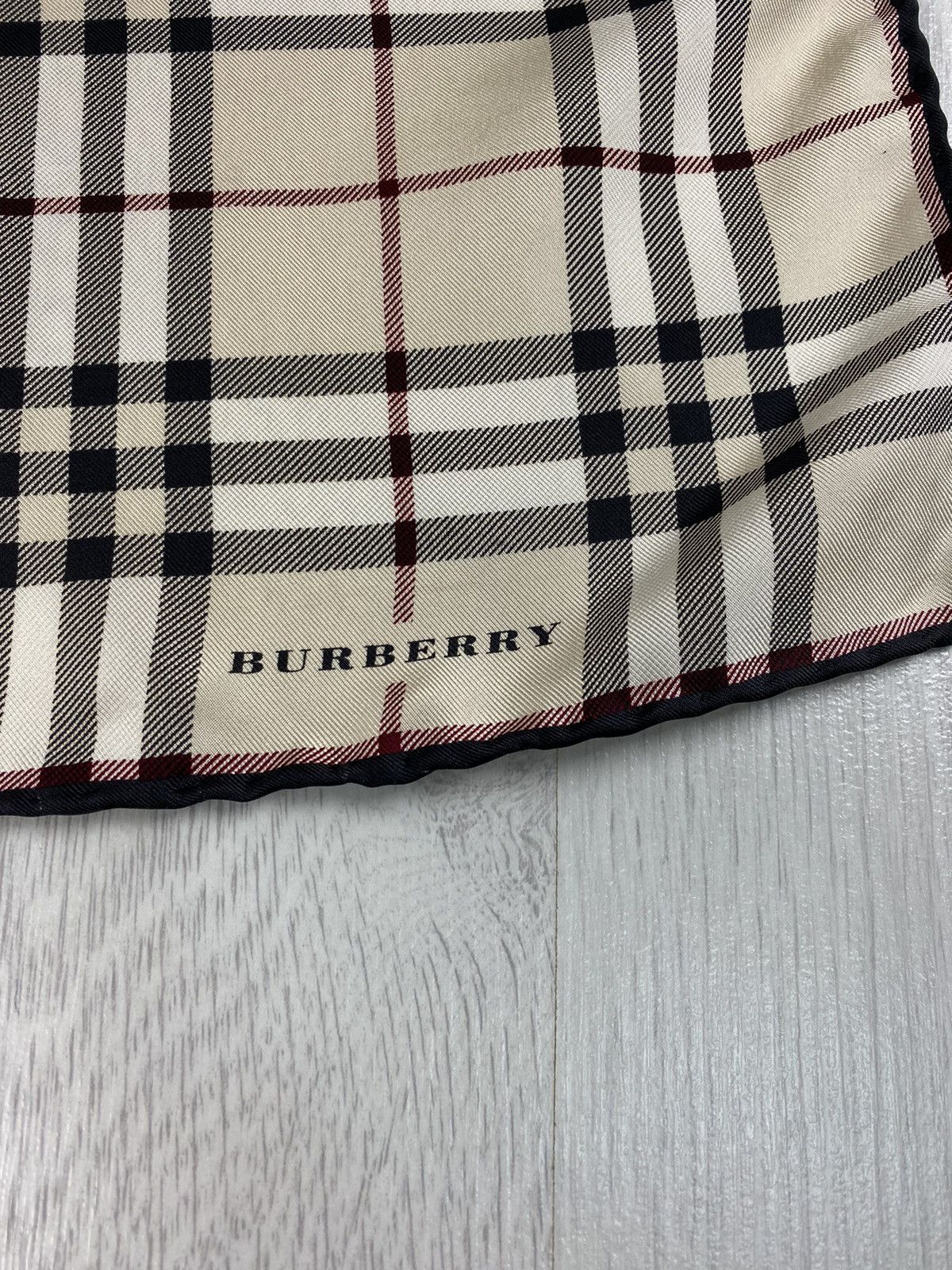 Burberry Burberry Mini 47/46 Silk Scarf like Versace YSL Size ONE SIZE - 3 Thumbnail