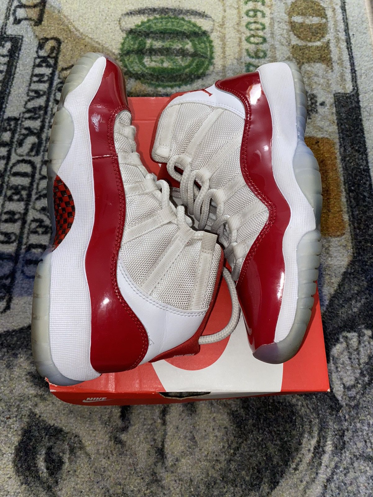 Jordan 11 Retro Cherry (2022) (4Y Grade School)
