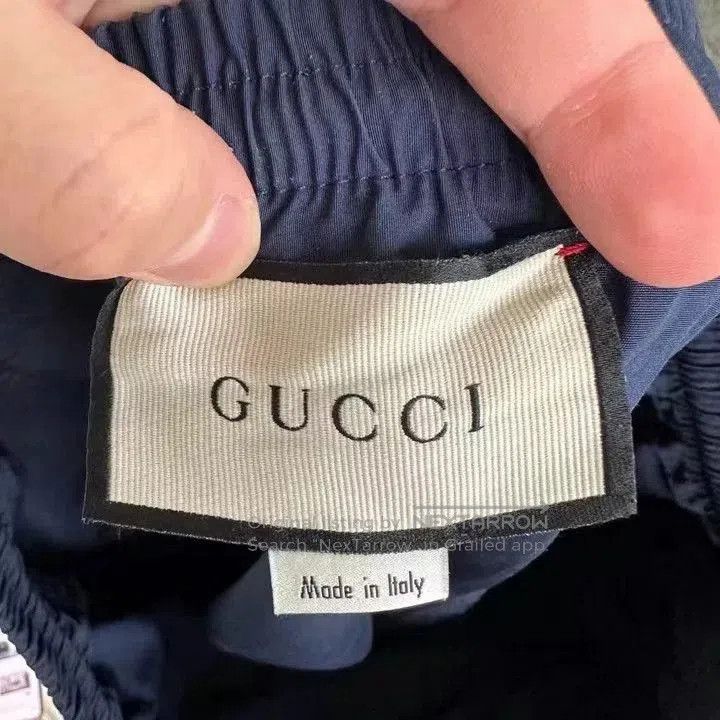 Gucci Gucci Red Green Stripe Logo Shorts. Size US 32 / EU 48 - 2 Thumbnail