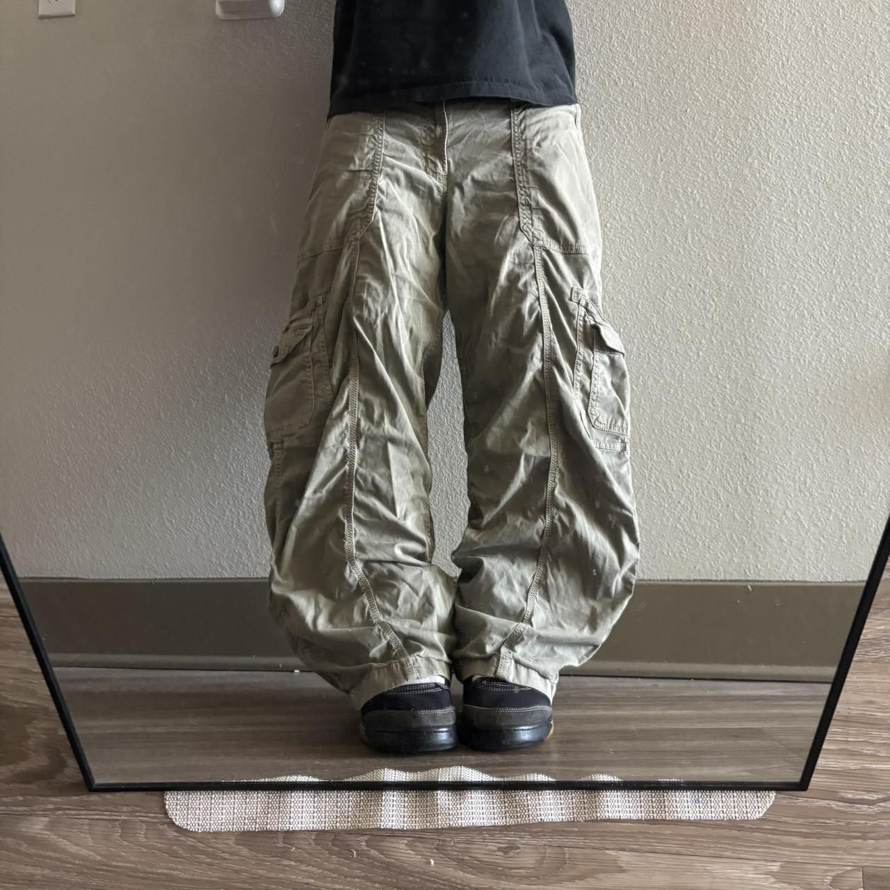 Vintage Crazy Vintage Y2K/2000s Baggy Khaki Brown Skater Style Cargo Pants! 36x27 Size US 36 / EU 52 - 1 Thumbnail
