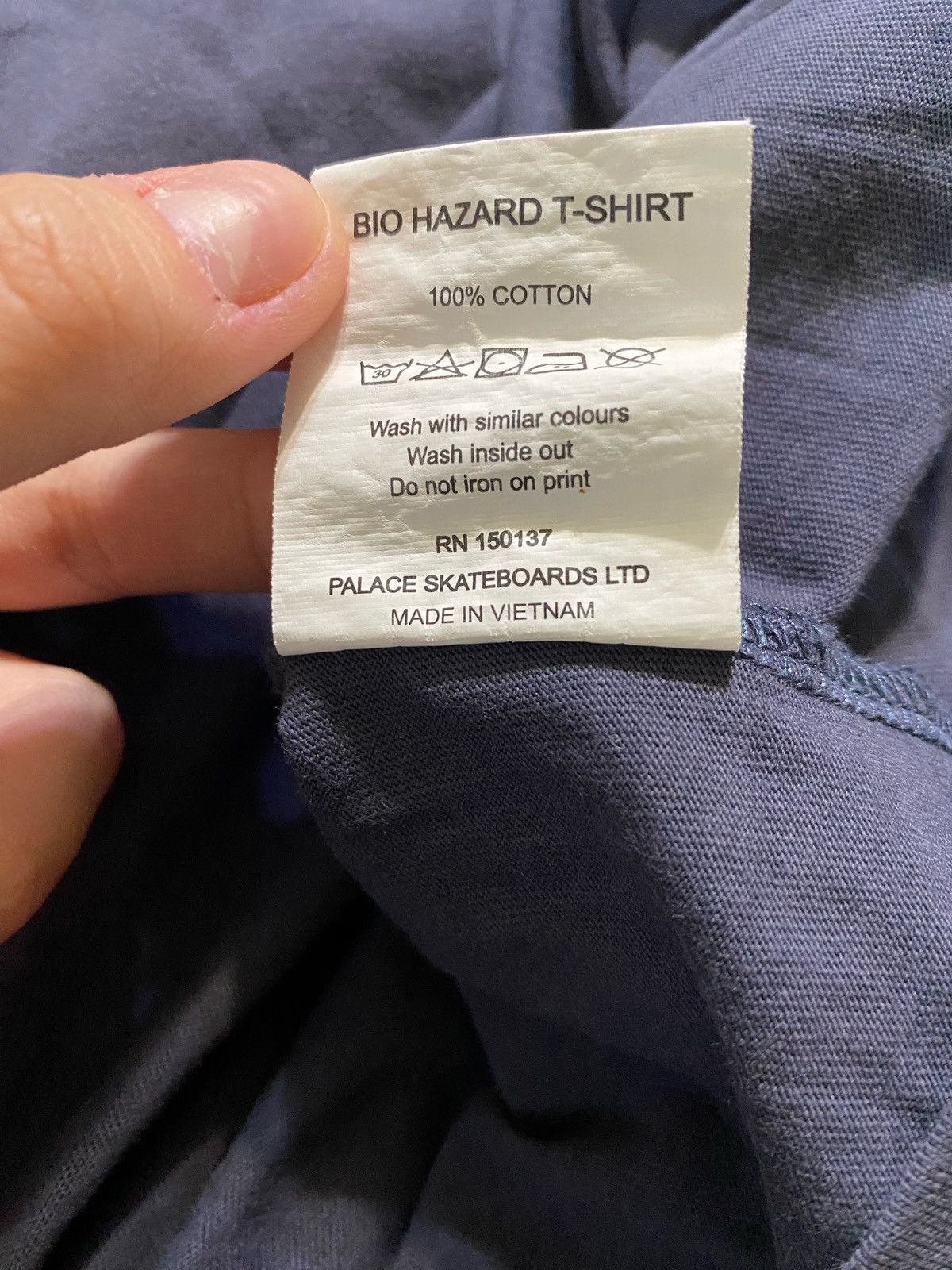 Palace Palace Bio Hazard tee Size US L / EU 52-54 / 3 - 5 Thumbnail