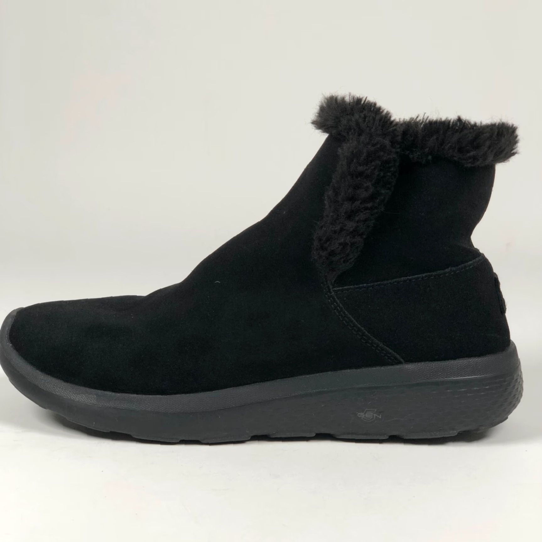SKECHERS Skechers On The Go Womens Shoes Bootie Ankle Slipper Black Suede Faux Fur Lined 7.5 US / 38 EU Cool Bohemian Outdoor Comfort Slippers Boots Size US 8 / IT 38 - 7 Thumbnail