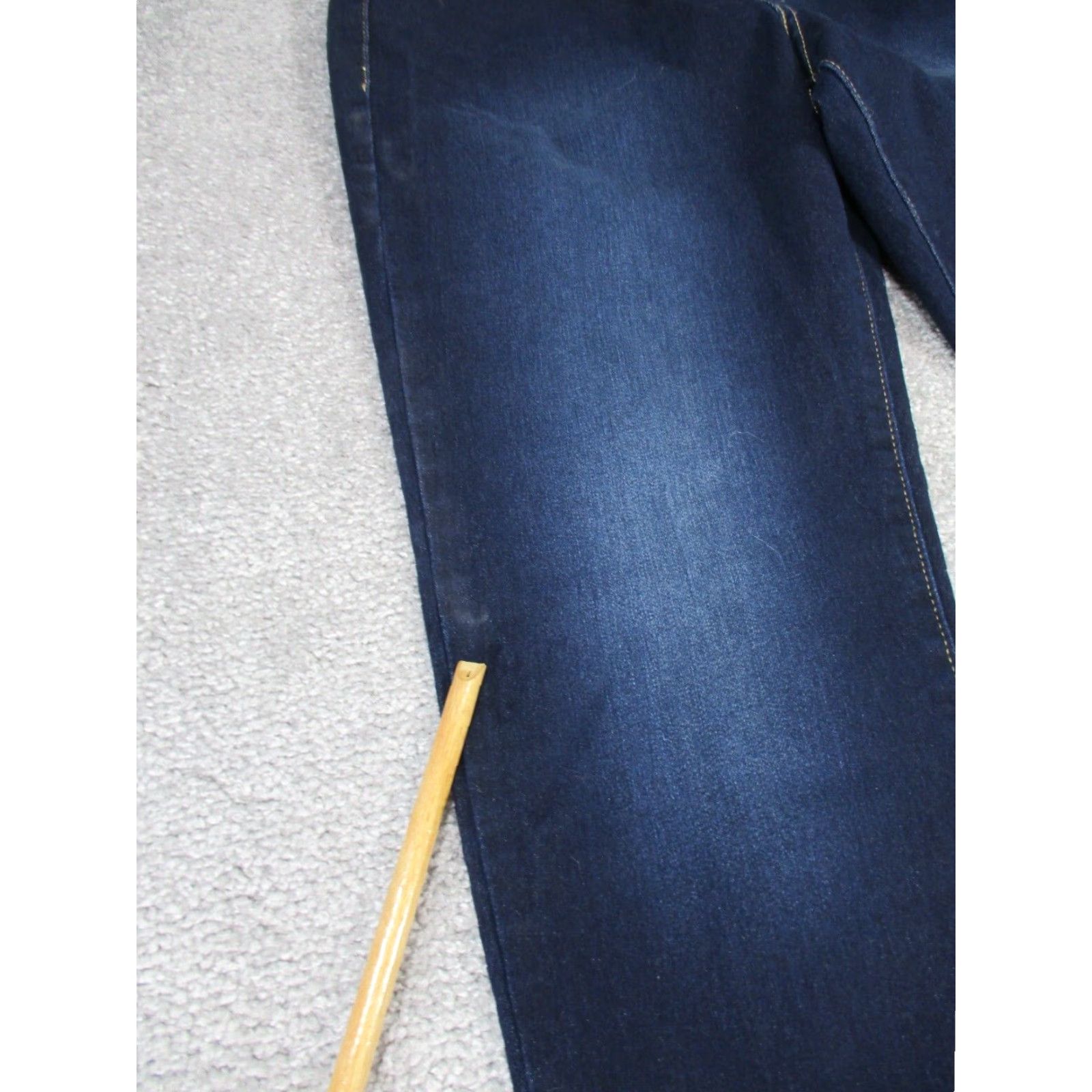 Levi's Levi's 811 Jeans Womens 29 Dark Wash Denim Curvy Skinny Size 29" - 2 Thumbnail
