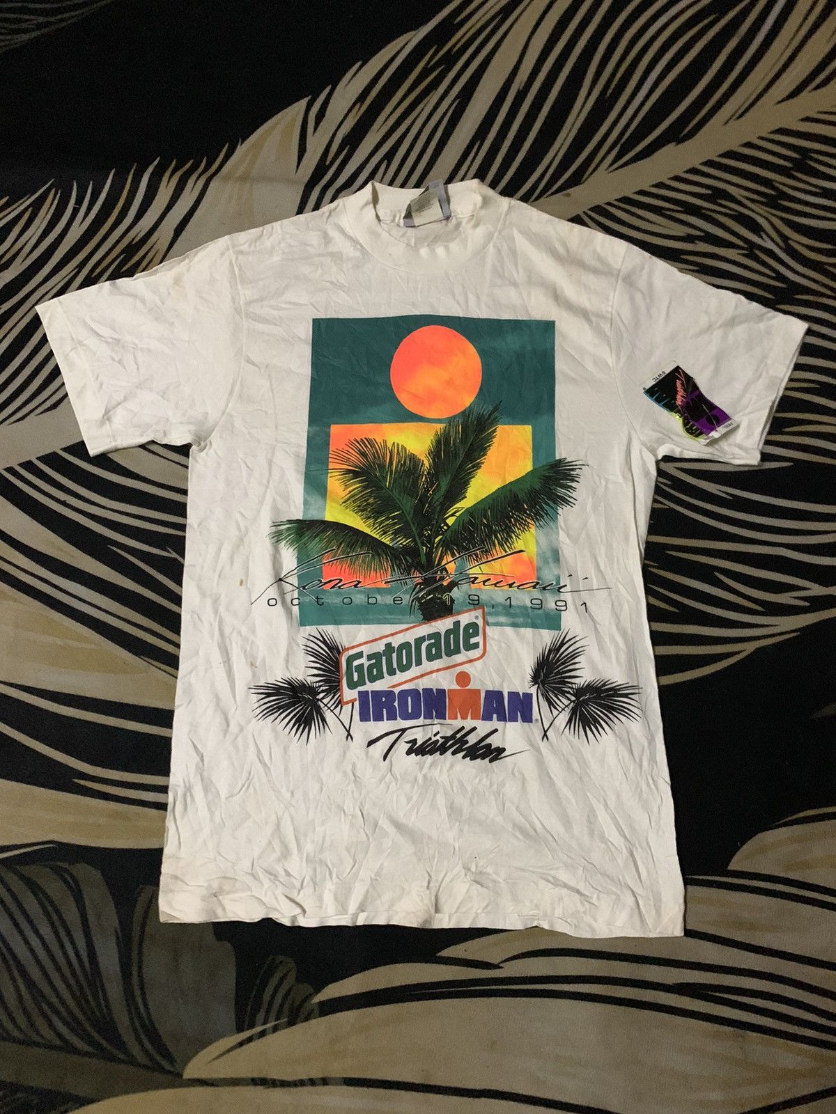 Gatorade × Vintage Gatorade x ironman with hawaii sunset Print Size US L / EU 52-54 / 3 - 1 Thumbnail