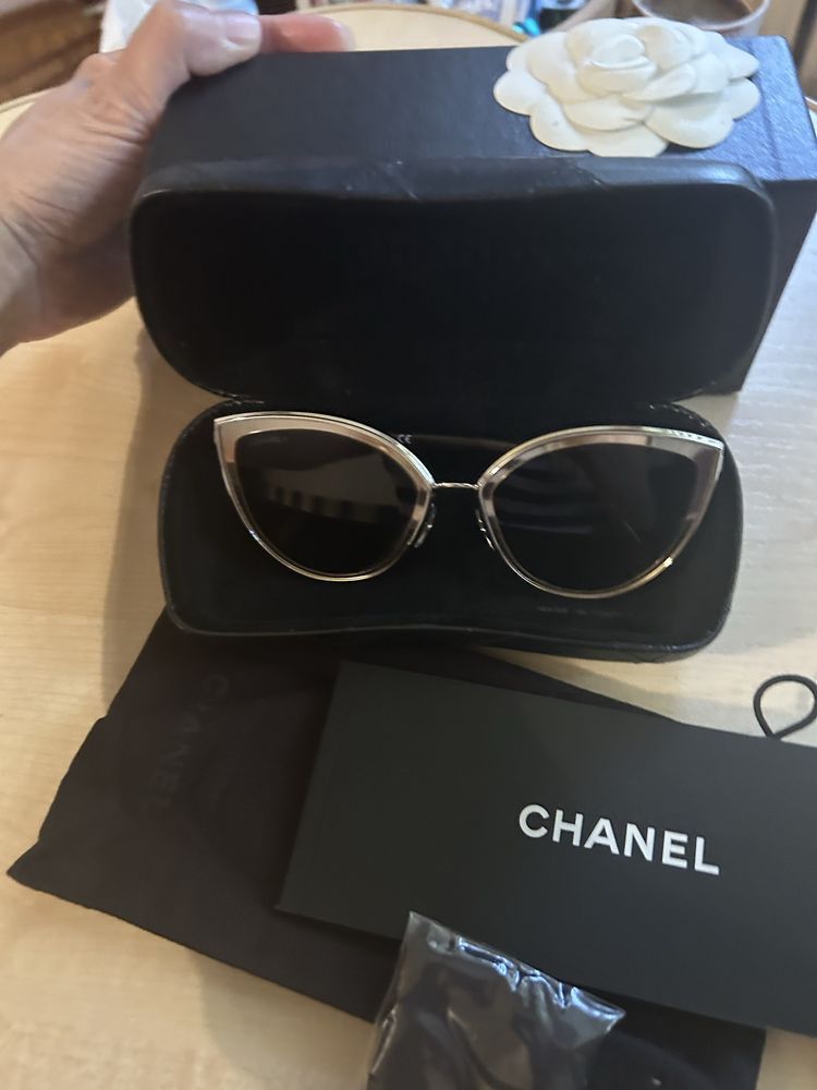 Chanel Chanel Sunglasses Size ONE SIZE - 1 Thumbnail