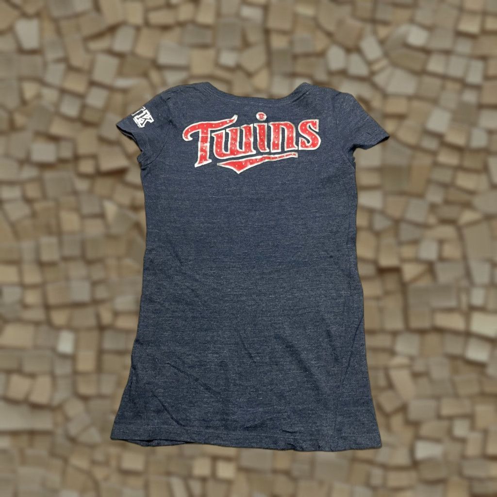 Victoria's Secret Victoria's Secret Shirt Women's XS Black Minnesota Twins Size XS / US 0-2 / IT 36-38 - 1 Thumbnail