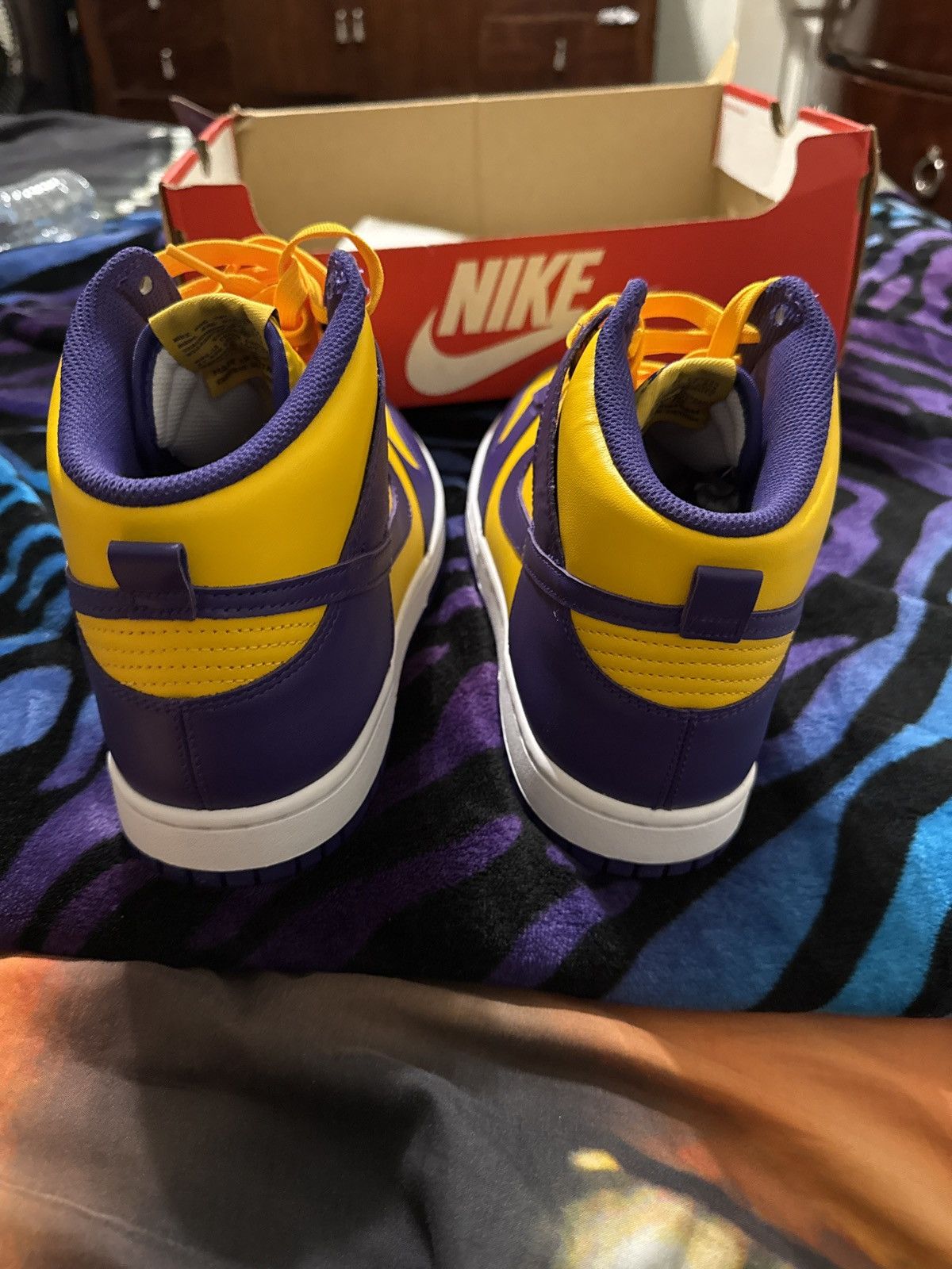 Nike NIKE DUNK LAKER Size US 10.5 / EU 43-44 - 4 Thumbnail