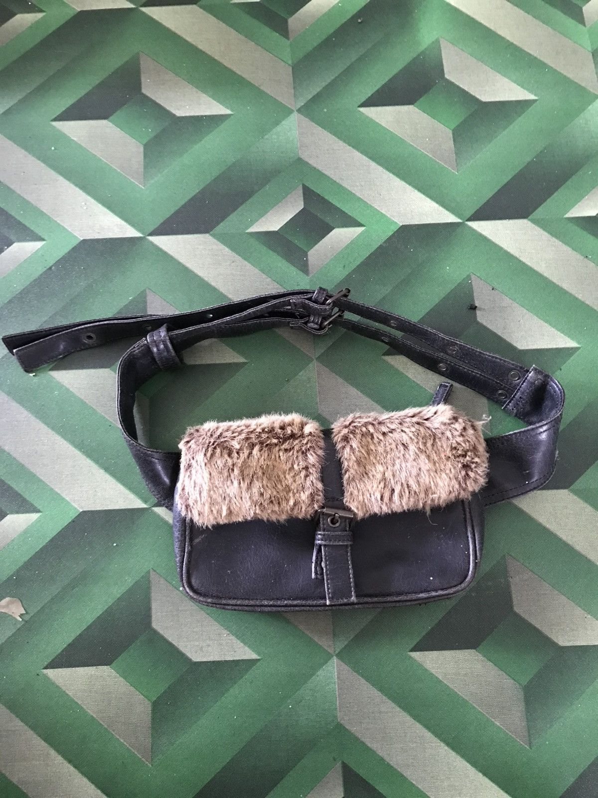 Japanese Brand Vibtage Leather Pouch Bag Size ONE SIZE - 1 Thumbnail