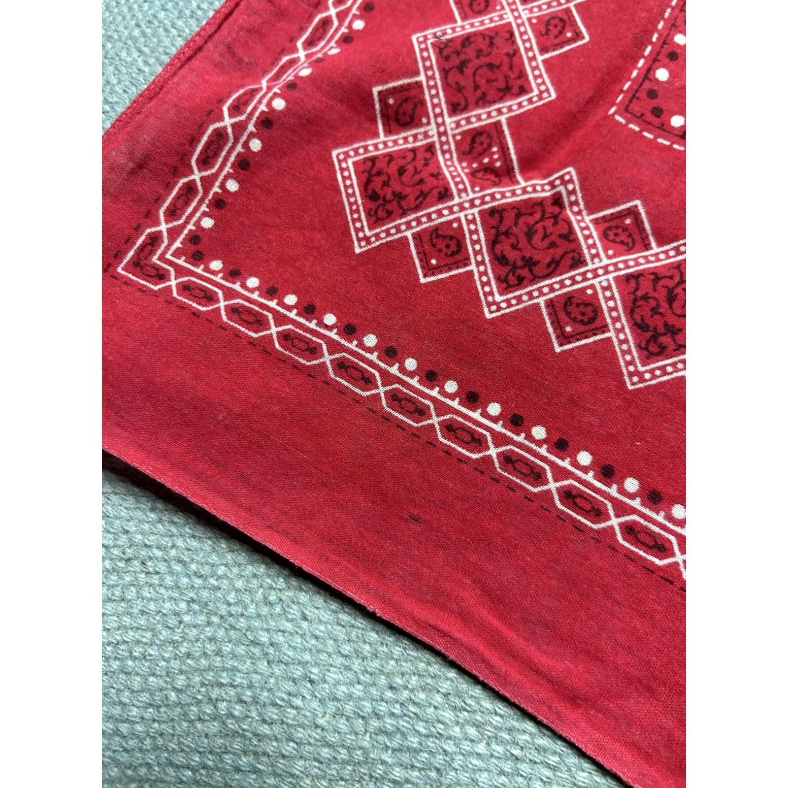 Vintage VINTAGE 1950s Elephant Bandana Shirt Trunk Up Distressed Red Selvedge Mens Size ONE SIZE - 4 Thumbnail