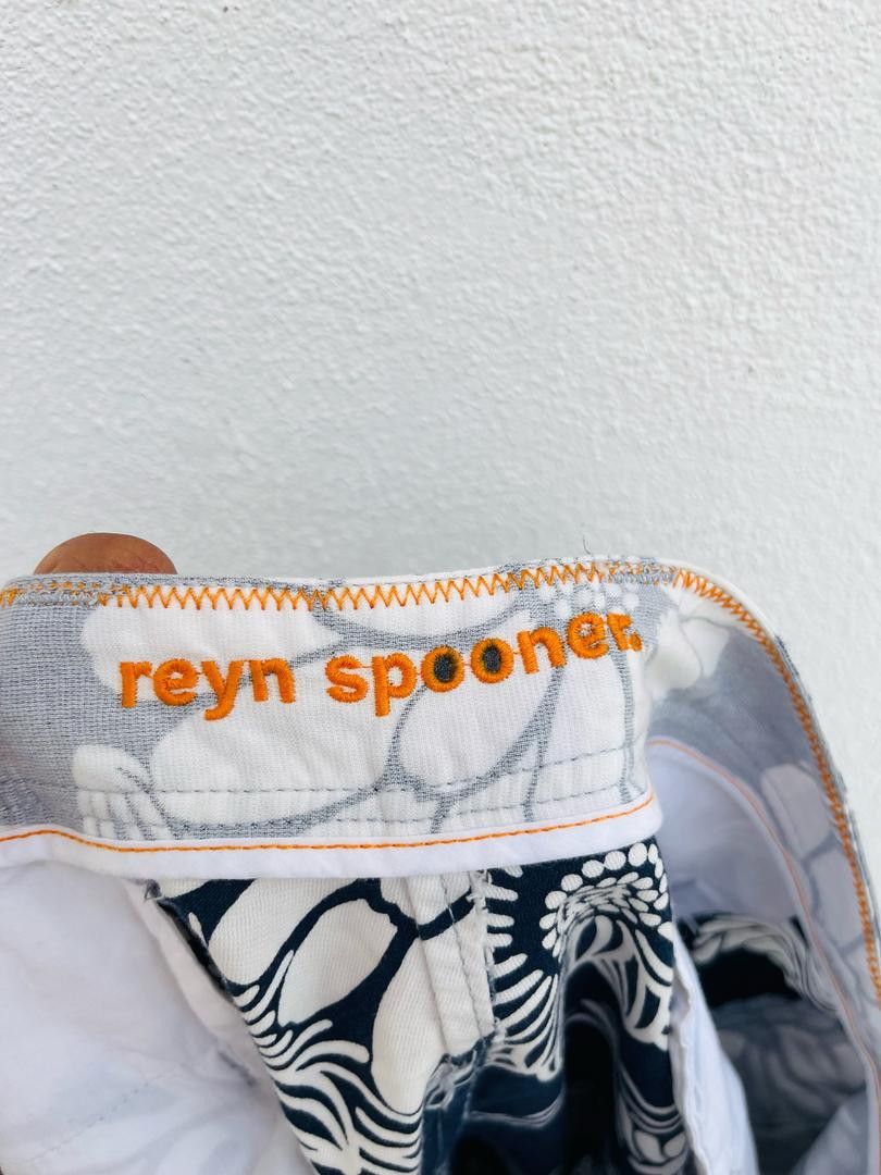 Japanese Brand × Reyn Spooner Vintage Reynspooner Floral Hip Hop Streetwear Style Size US 39 - 10 Thumbnail