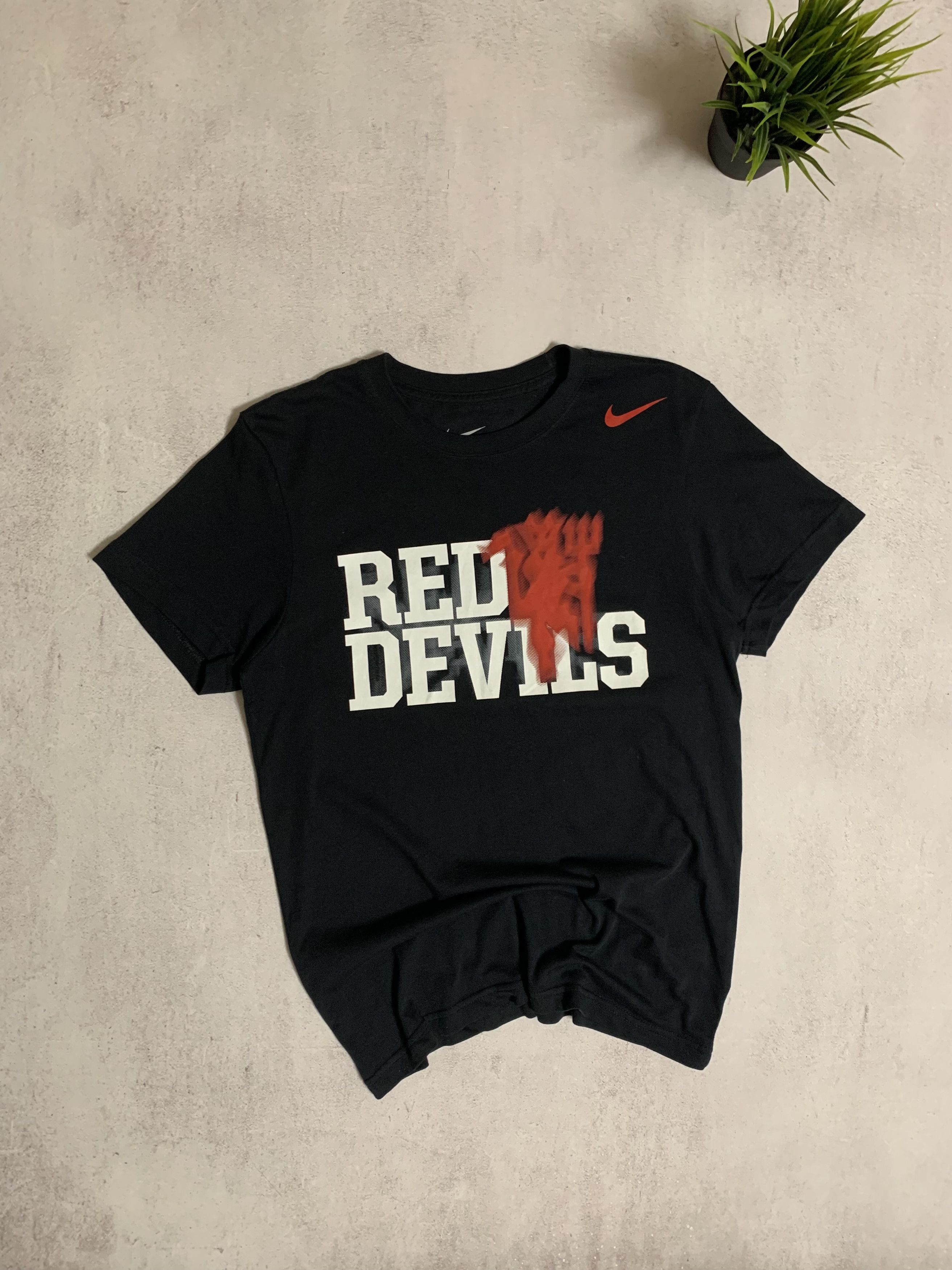 Nike Vintage Nike Manchester United T Shirt Tee Red Devils Size US M / EU 48-50 / 2 - 1 Thumbnail