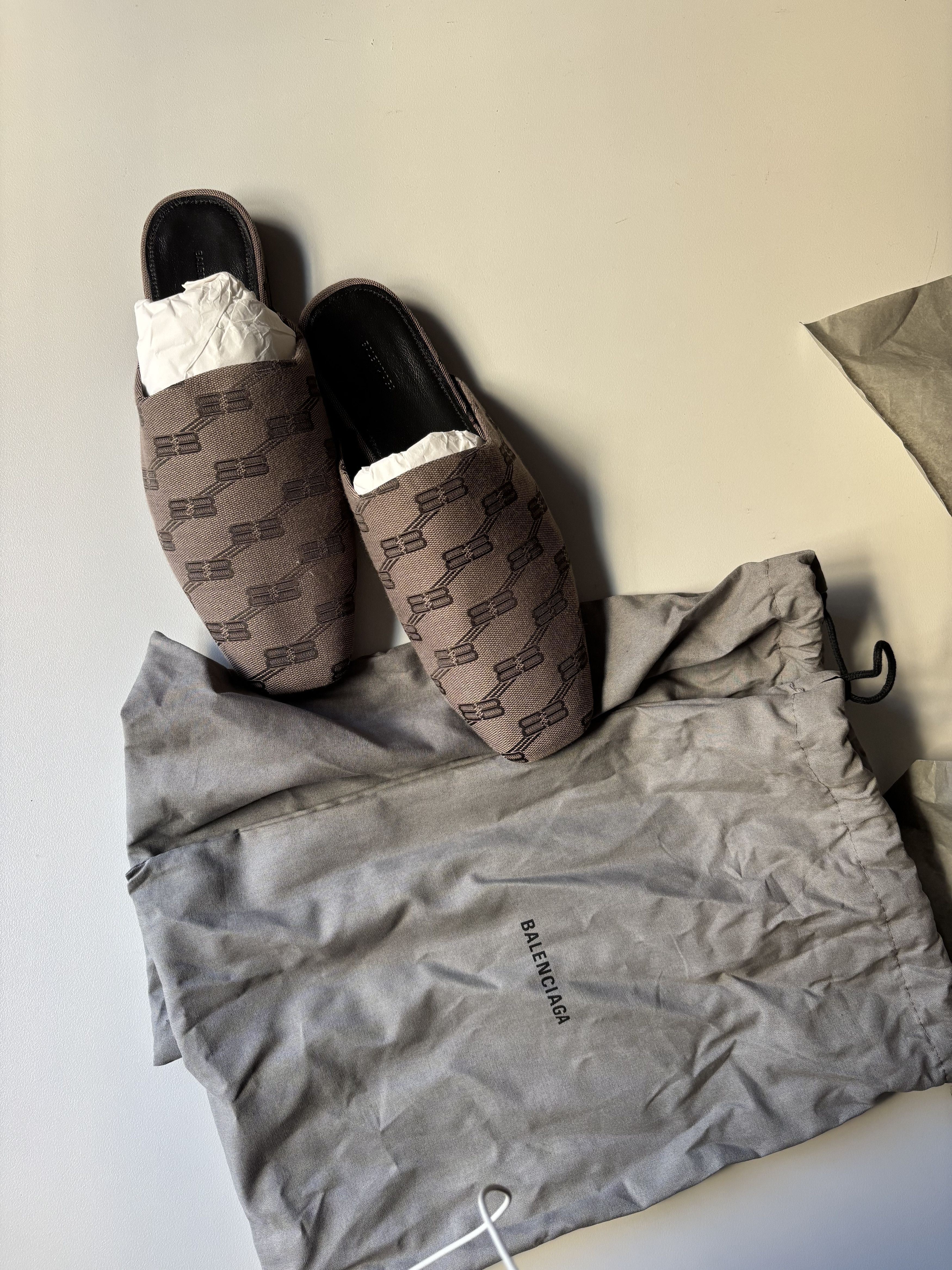 Balenciaga Balenciaga cozy mule with BB monogram Size US 6.5 / EU 39-40 - 5 Thumbnail