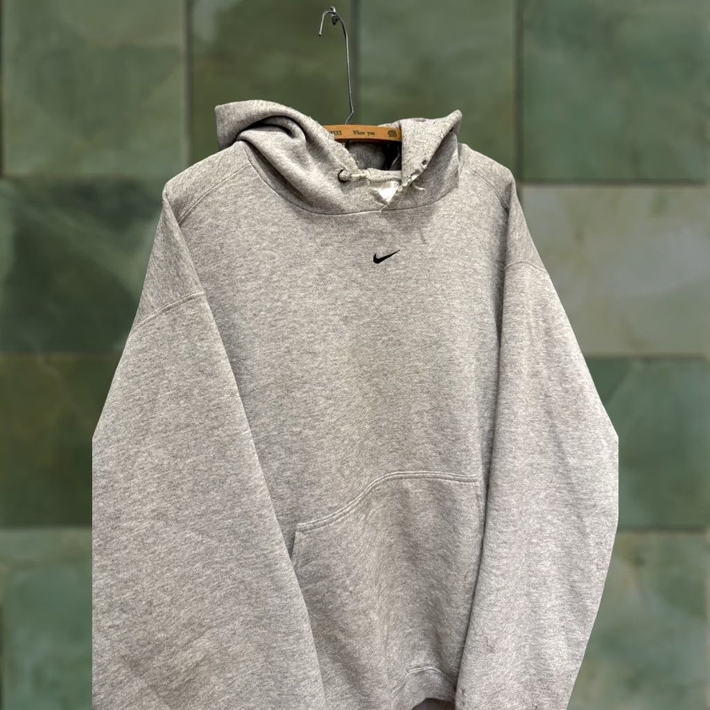 Nike VINTAGE Nike Center Check Swoosh Gray Hoodie Men XL 90s Mens Pullover Size US XL / EU 56 / 4 - 1 Thumbnail