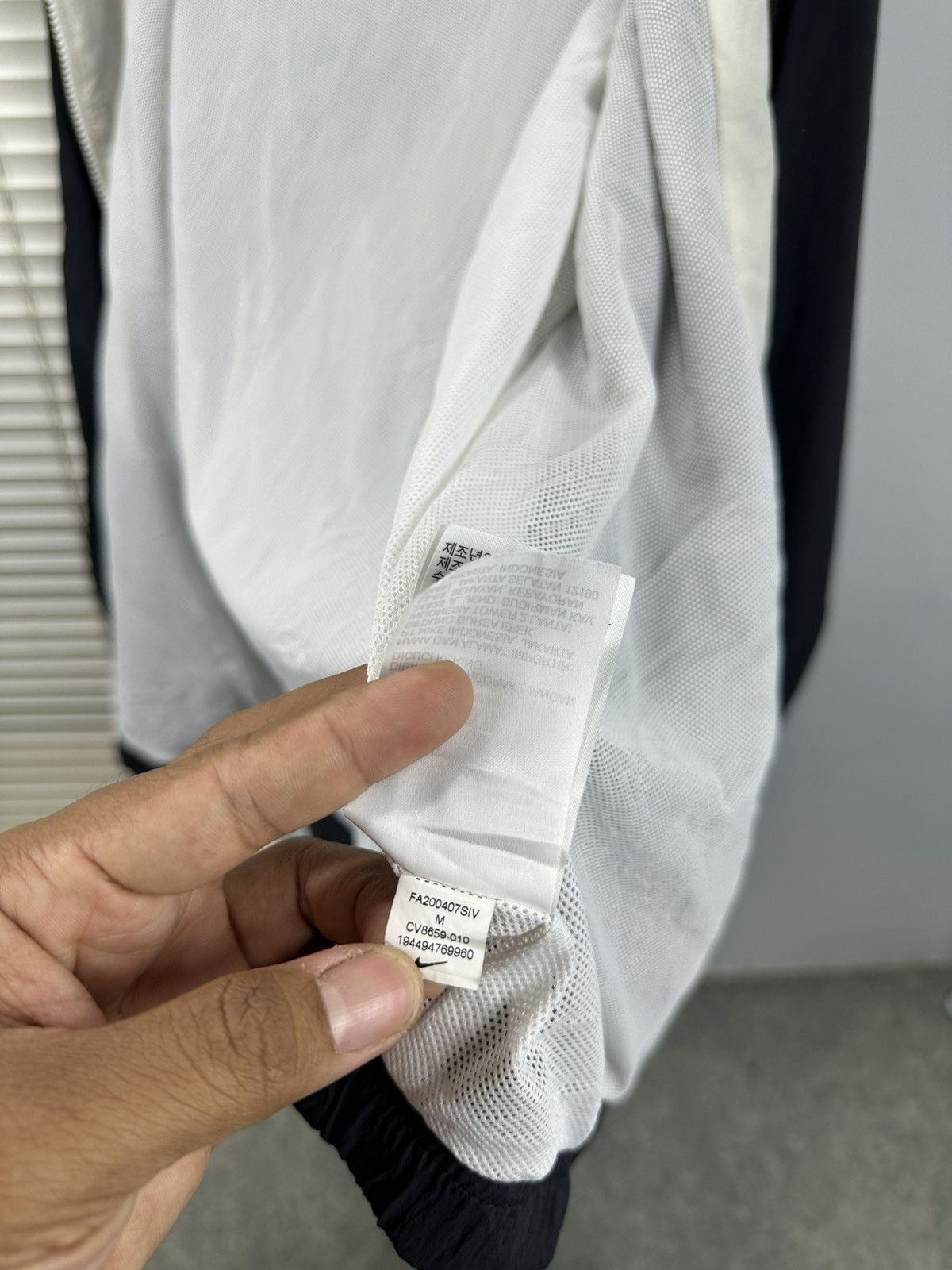 Nike NIKE SWOOSH WINDBREAKER Size US XL / EU 56 / 4 - 9 Thumbnail