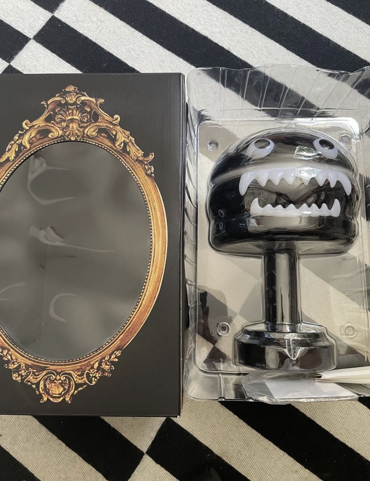 Undercover Undercover Jun TAKAHASHI Medicom Toys Burger Lamp Black Size ONE SIZE - 6 Thumbnail