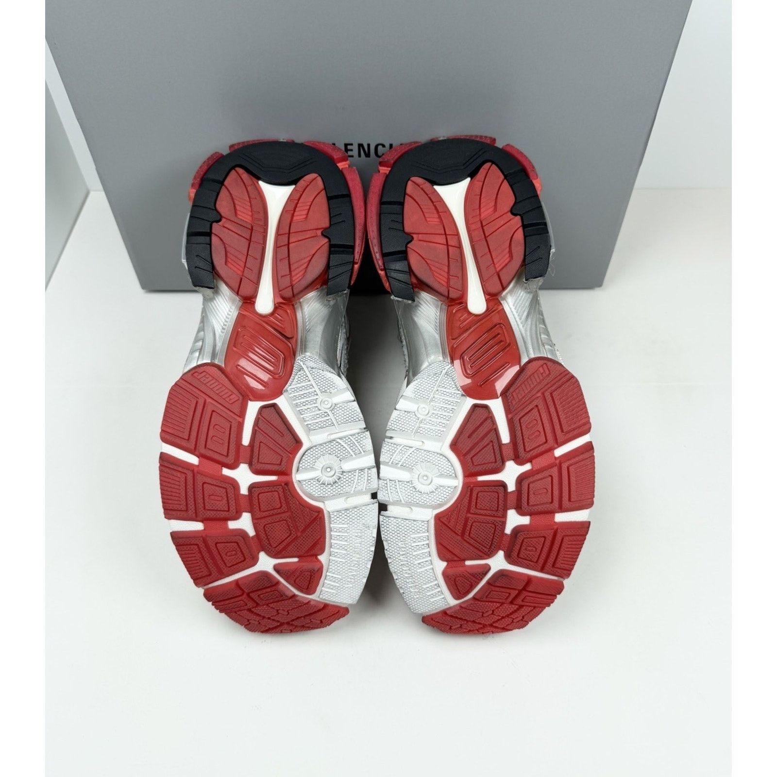 Balenciaga Size 44EU/11US - Balenciaga Runner White Red NEW Size US 11 / EU 44 - 7 Thumbnail