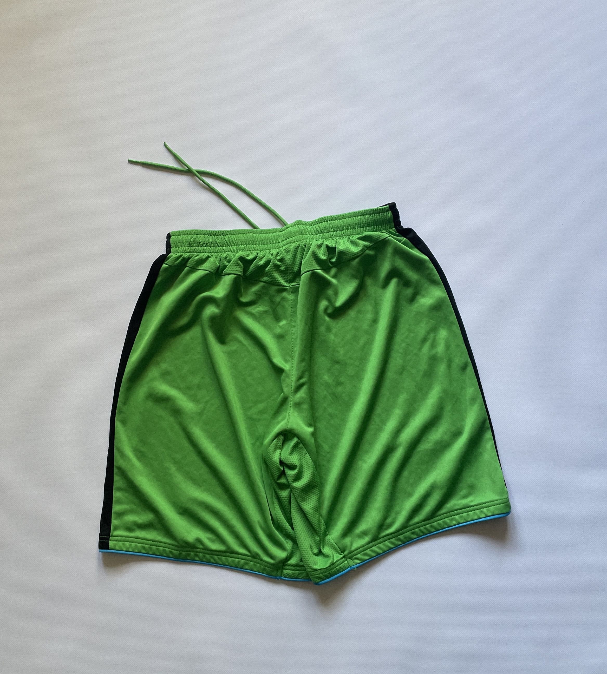 Puma Arsenal London Goalkeeper Football Shorts 2015 2016 Soccer Size US 34 / EU 50 - 2 Thumbnail