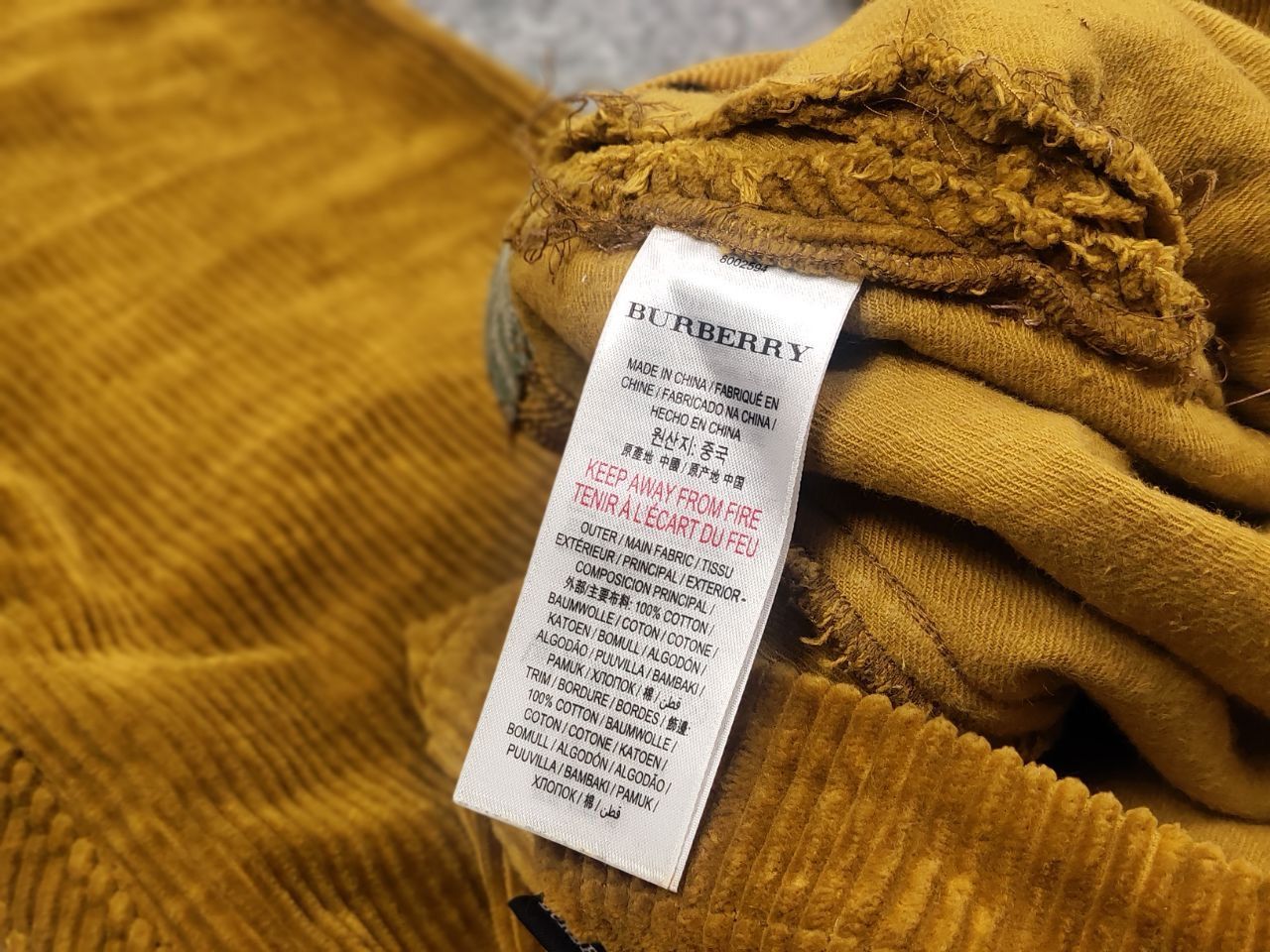 Burberry Burberry Yellow Corduroy Trousers Patch Pockets Baggy Pants Size 30" / US 8 / IT 44 - 19 Thumbnail