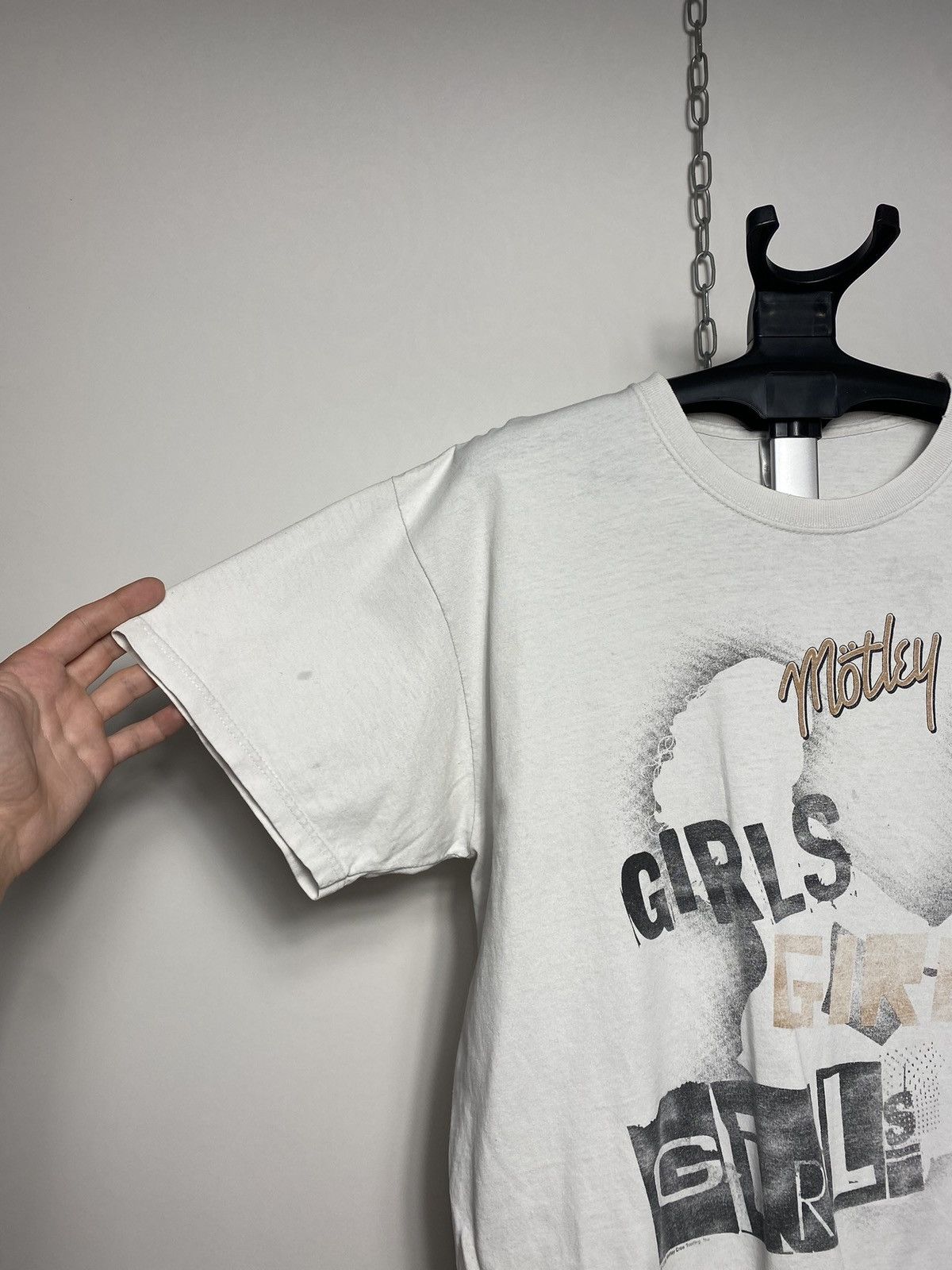 Band Tees Vintage 2008 Motley Crue Girl Rock Band T-shirt Tee Size US XL / EU 56 / 4 - 6 Thumbnail