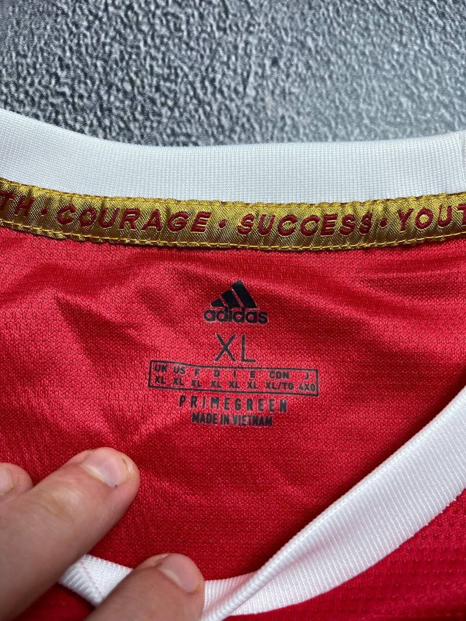 Other Manchester United 2021/2022 home football shirt size XL Size US XL / EU 56 / 4 - 3 Thumbnail