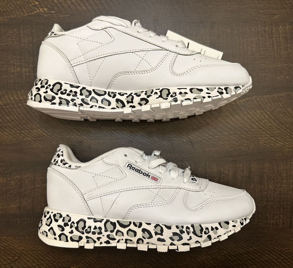 Reebok NWT Reebok Women’s Classic Leather Leopard Print Shoes-Sz 5 Size US 5 / IT 35 - 4 Thumbnail