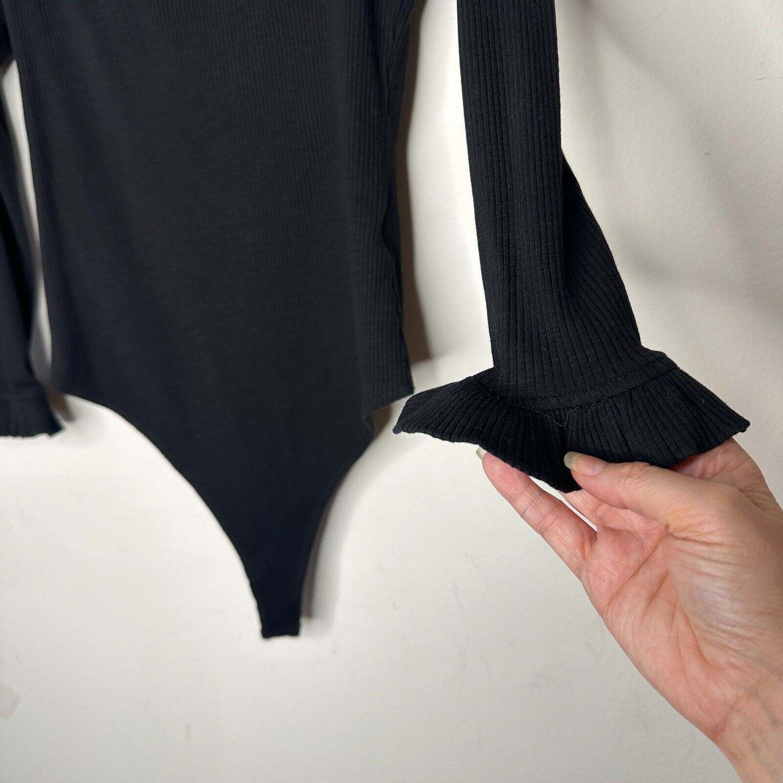 REVOLVE Lovers + Friends Hudson Black Ruffle Off Shoulder Bodysuit L Size L / US 10 / IT 46 - 3 Thumbnail