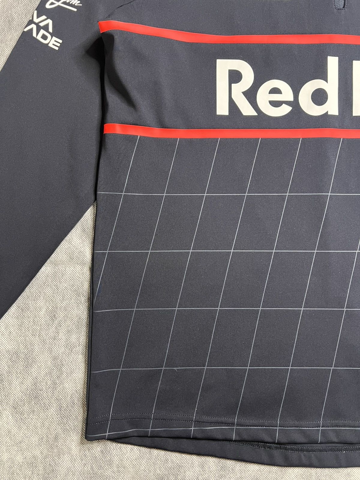 Castore Oracle Red Bull Racing 2025 Team 1/4 3 Zip Midlayer Castore Size US M / EU 48-50 / 2 - 7 Thumbnail
