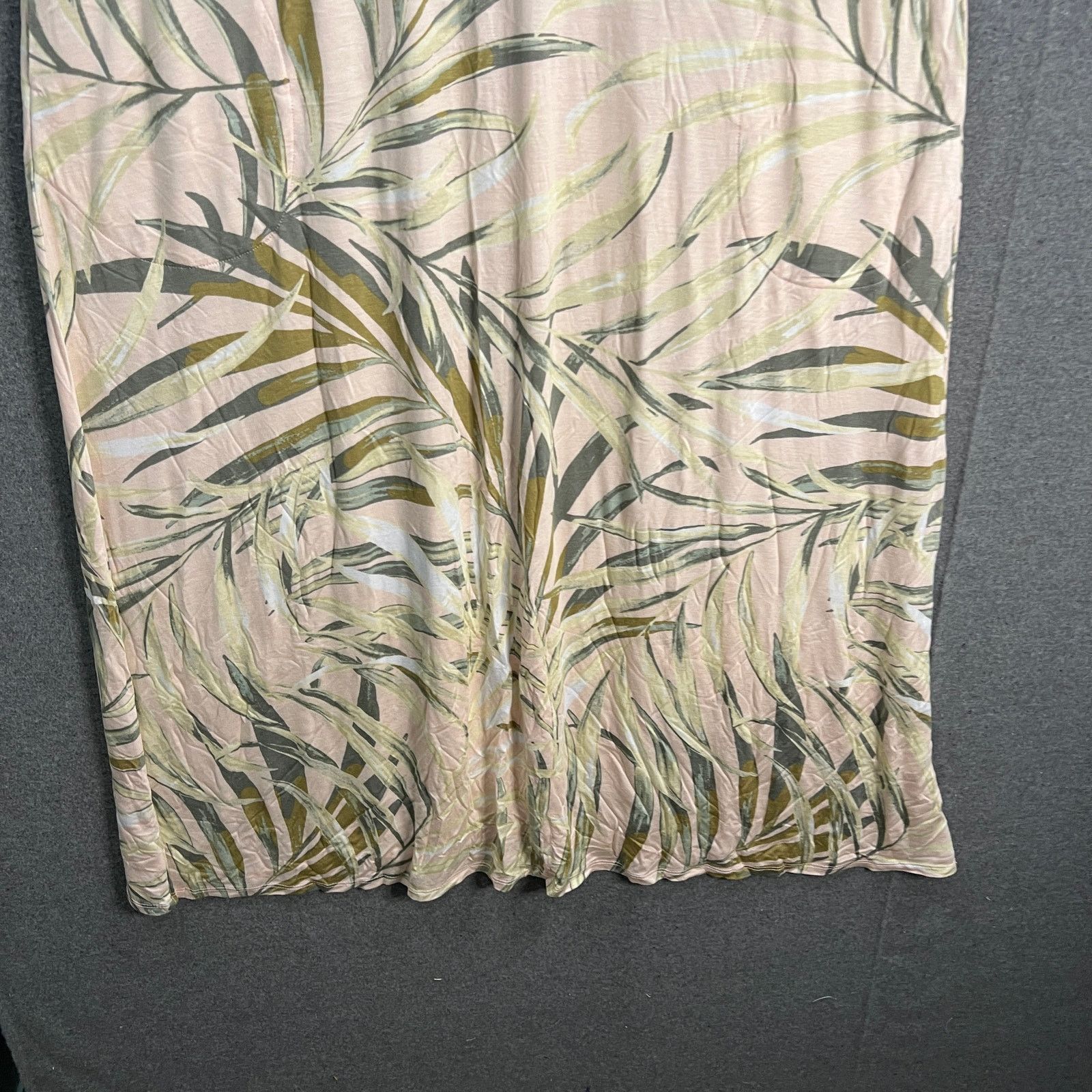 Other Belle by Kim Gravel Petite Solid V-Neck Maxi Dress Sandy Size M / US 6-8 / IT 42-44 - 5 Thumbnail