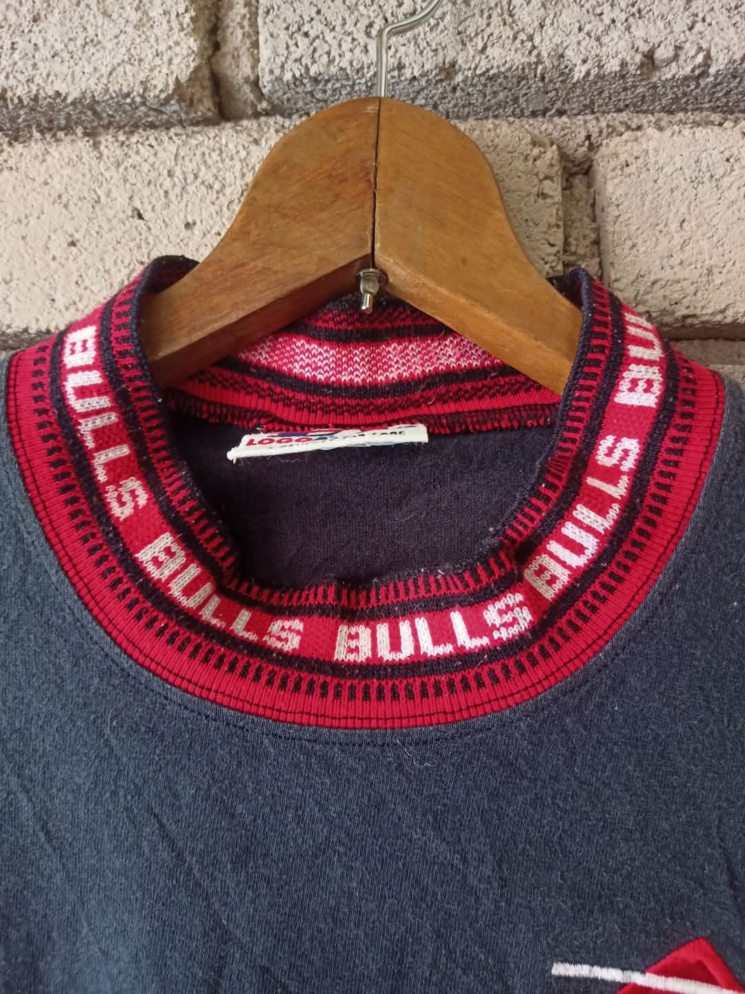 NBA Vintage 90s Logo Athletic Chicago Bulls Crewneck Embroidery Size US M / EU 48-50 / 2 - 5 Thumbnail