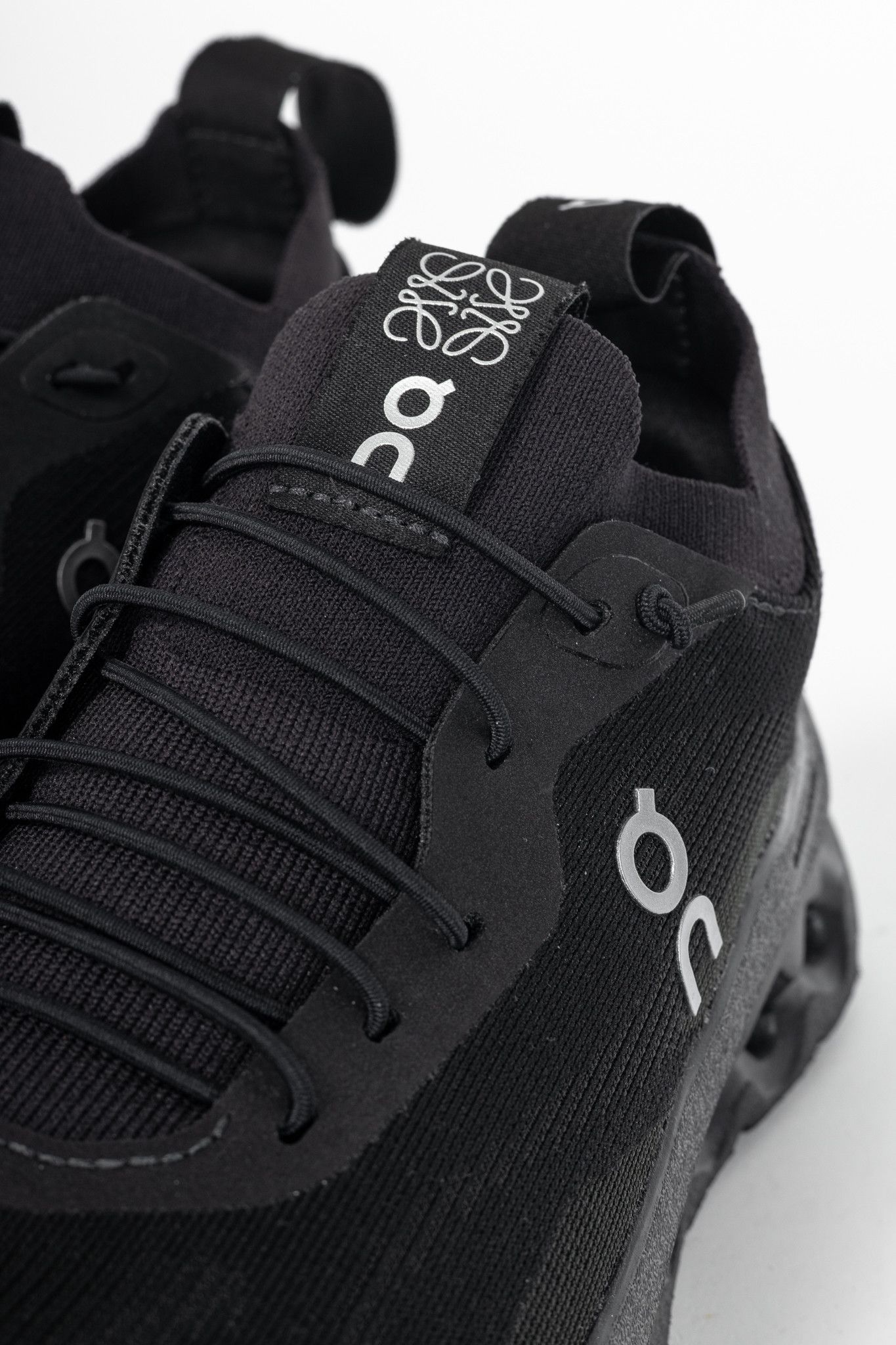 Loewe × On Loewe x ON Cloudtilt All Black Anagram Lace-Up Sneakers Size US 5 / IT 35 - 7 Thumbnail