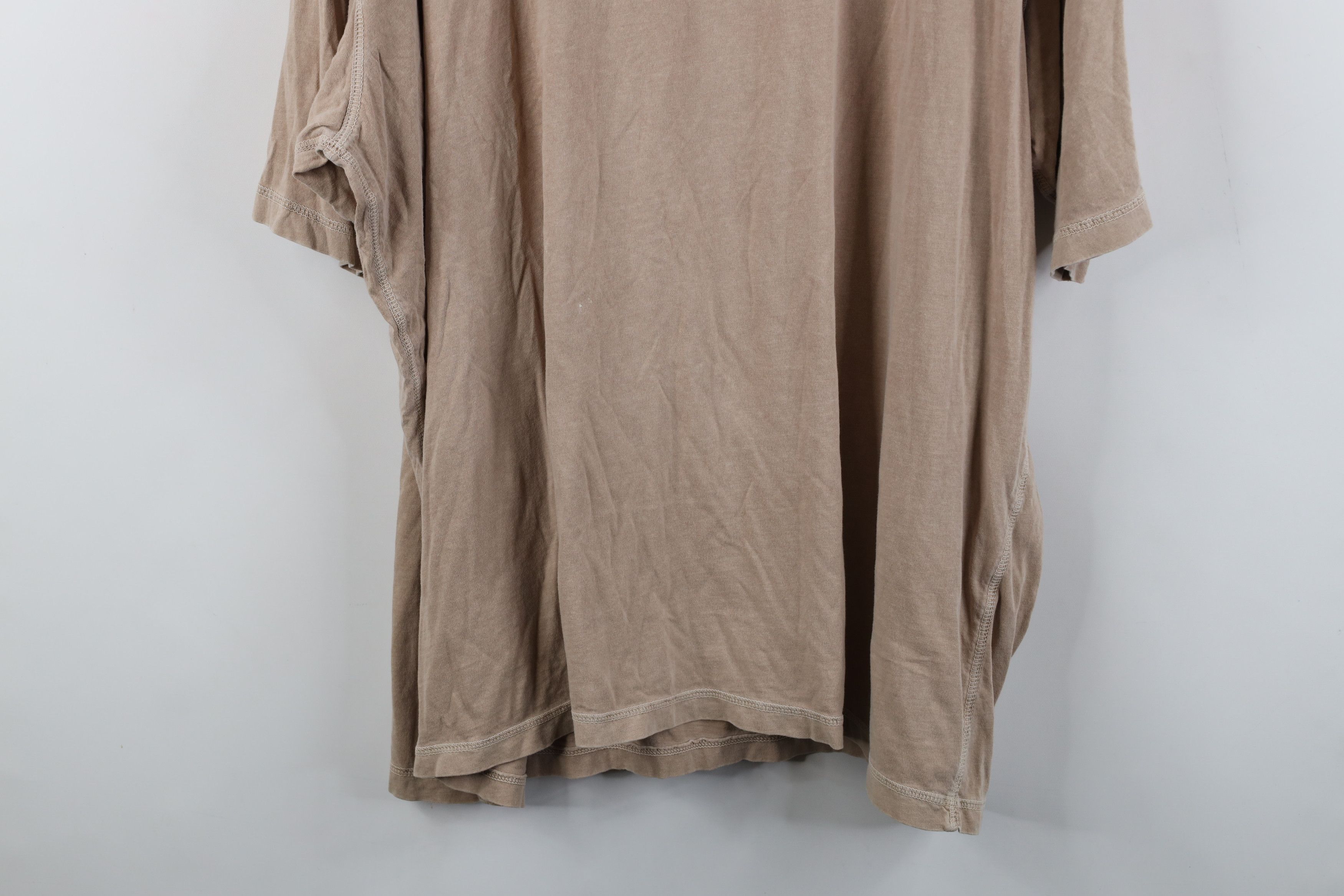 Tommy Bahama Tommy Bahama Relax and Irons Car Stonewash T-Shirt Beige Size US XXL / EU 58 / 5 - 12 Thumbnail