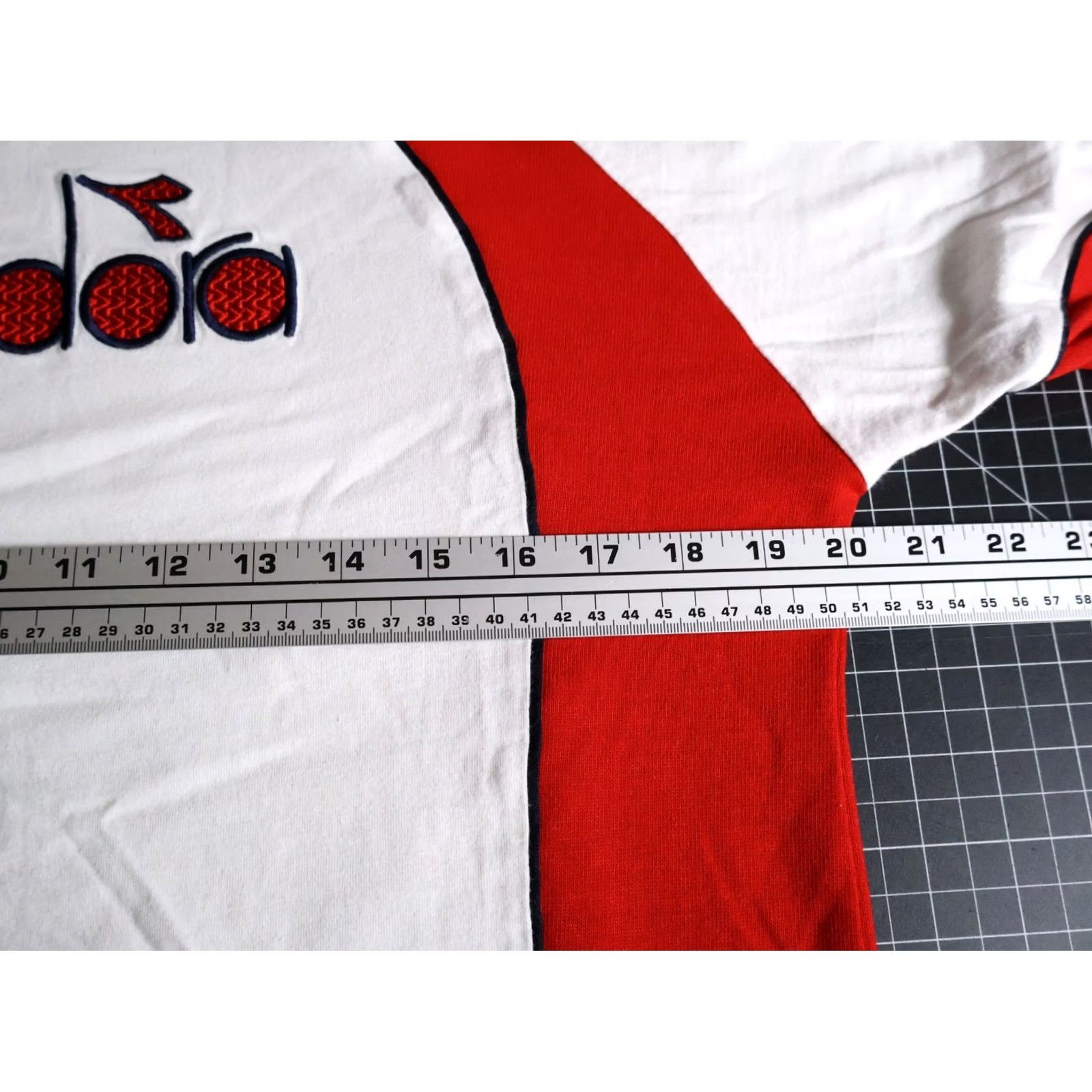 Diadora Diadora T-Shirt Men's Medium White Red Logo Embroidered Retro Soccer Cotton Size US M / EU 48-50 / 2 - 5 Thumbnail