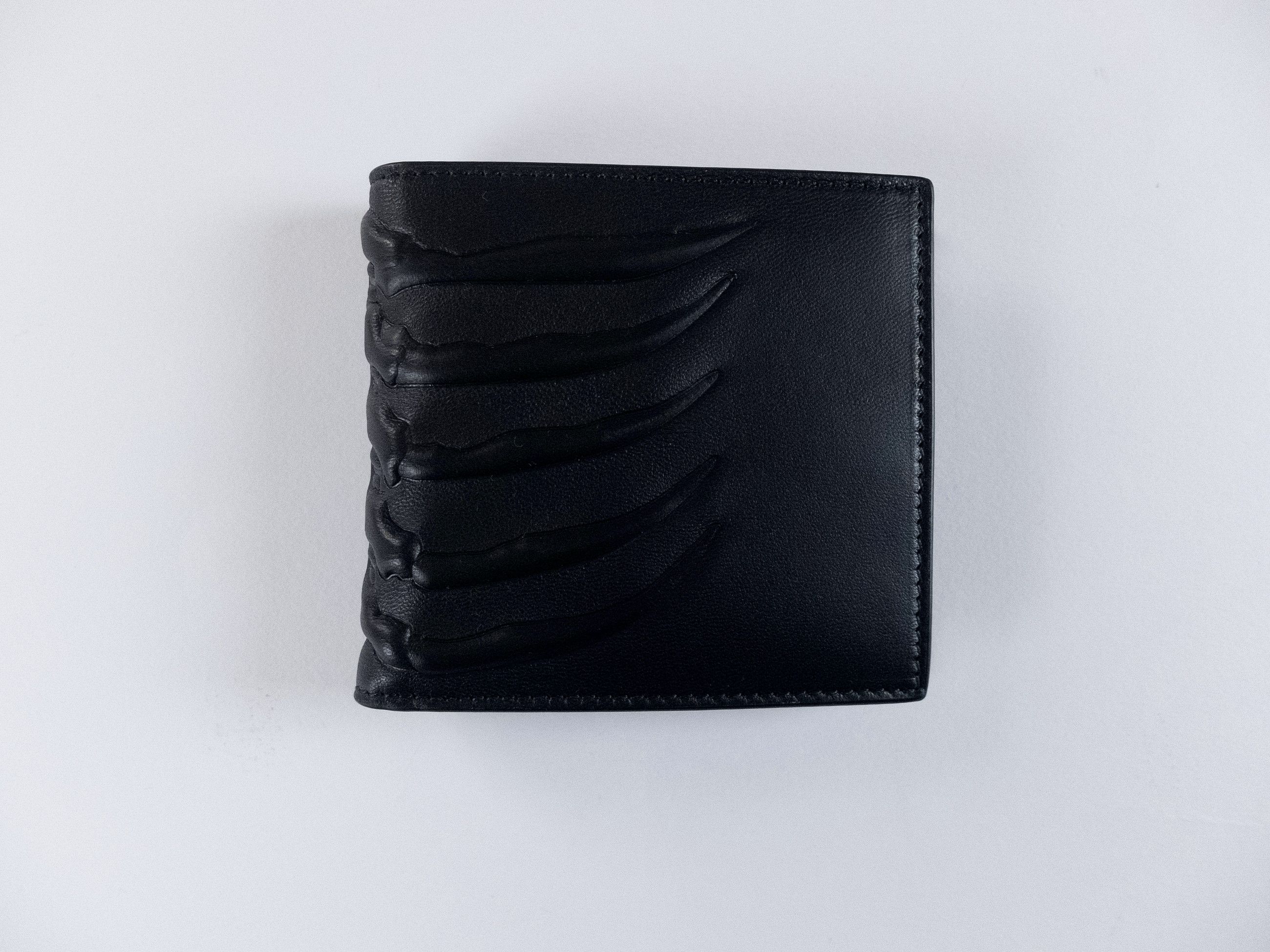 Alexander McQueen ALEXANDER MCQUEEN black rib cage design leather wallet q Size ONE SIZE - 1 Thumbnail