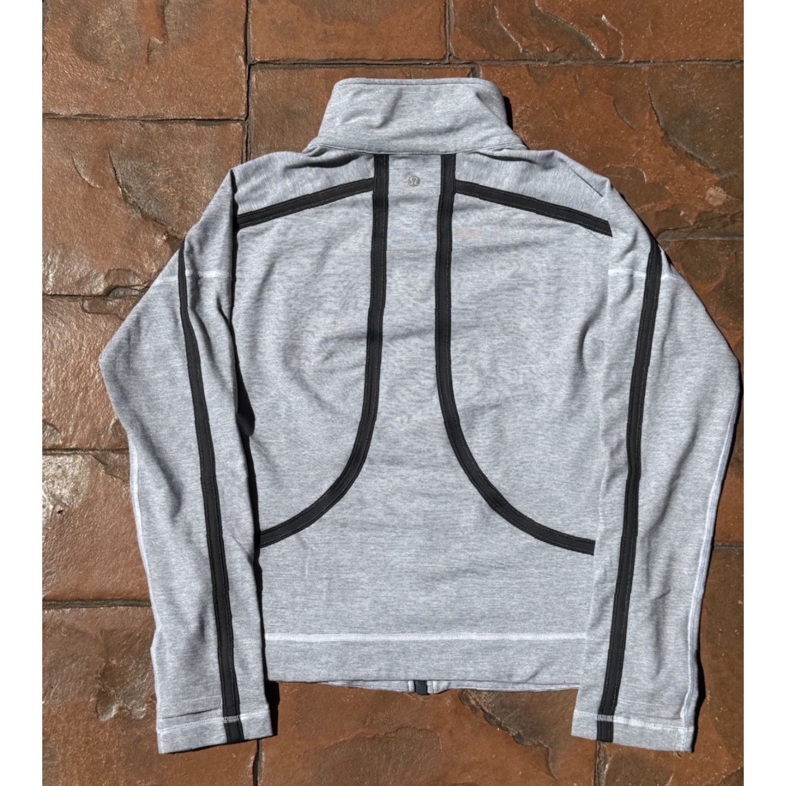 Lululemon Lululemon Mynah Define Jacket Women’s 8 Gray Full Zip Activewear Athletic Pockets Reflective Casual Summer Spring Fall Winter Size M / US 6-8 / IT 42-44 - 2 Thumbnail