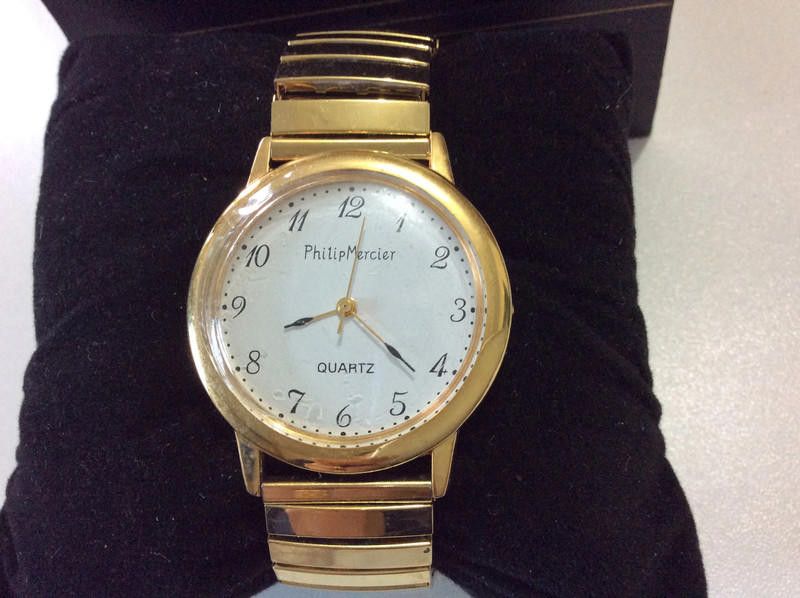Designer Philip white dial gold stainless steel bracelet watch Size ONE SIZE - 1 Thumbnail