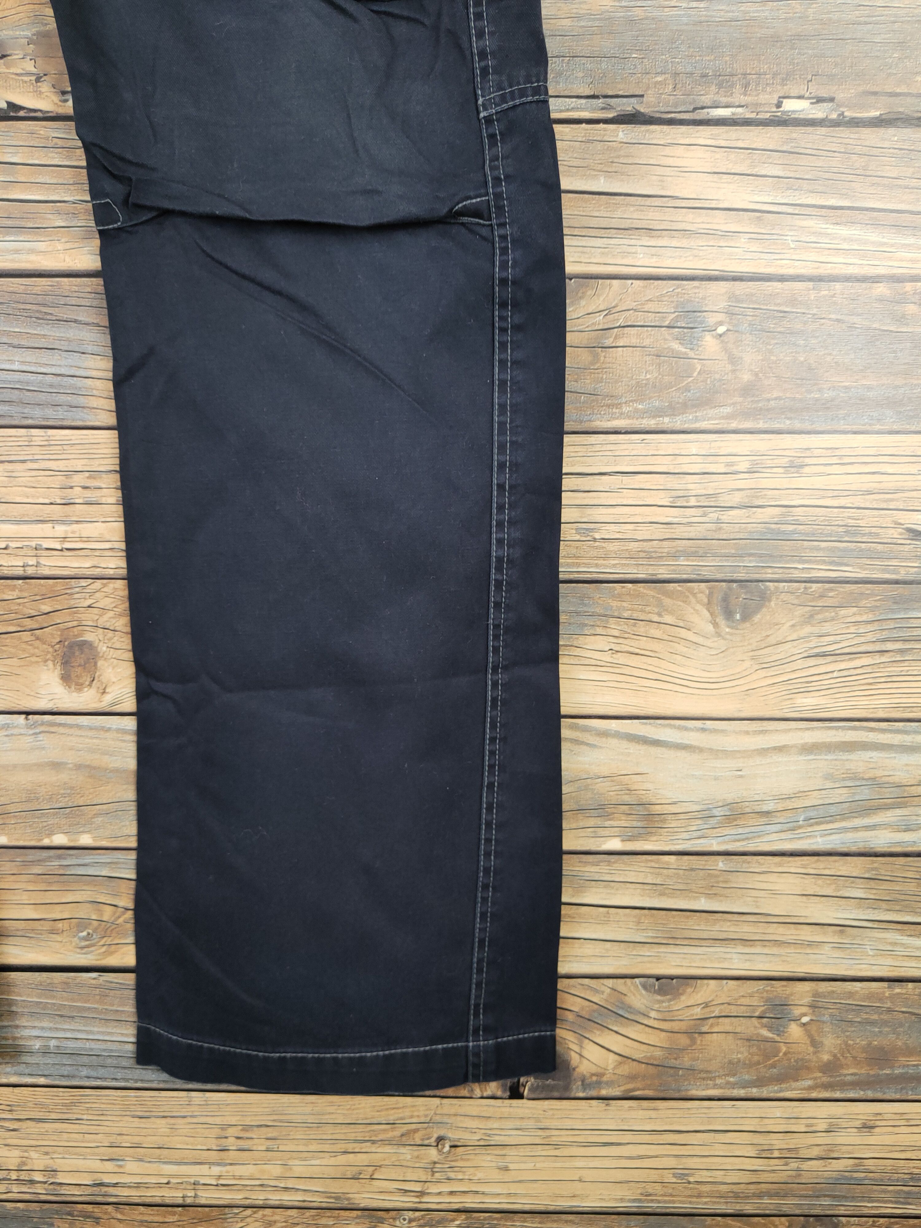 Japanese Brand Japanese Brand Black Multipocket Cargo Pants #W1019 Size US 31 - 6 Thumbnail