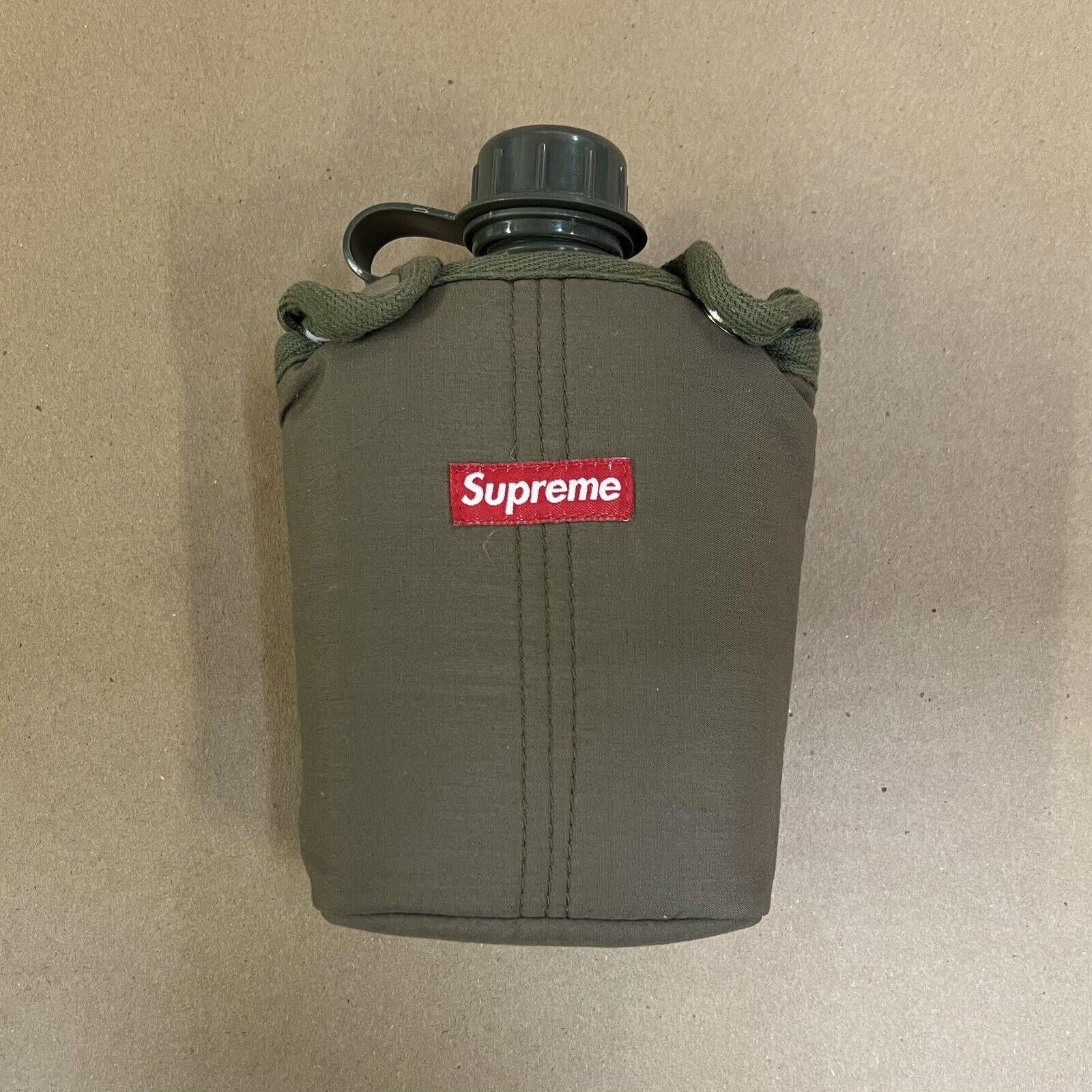 Supreme FW12 Supreme Basic Water Canteen Army Green Size ONE SIZE - 1 Thumbnail