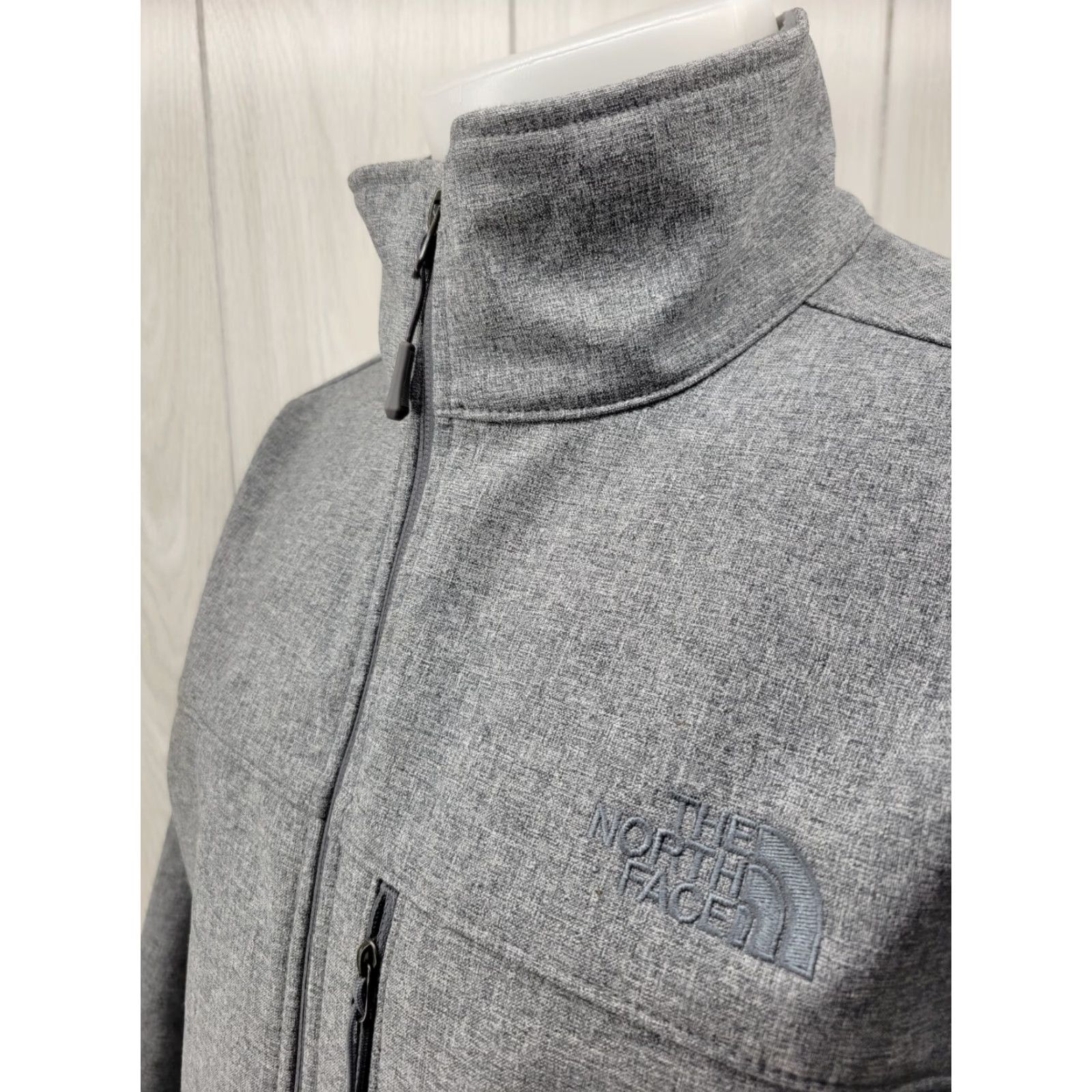 The North Face The North Face Gray Mens Large Jacket Softshell Windbreaker Hologram Tag Water Resistant Breathable Zip Front Full Zip Windwall - Mens Size US L / EU 52-54 / 3 - 3 Thumbnail