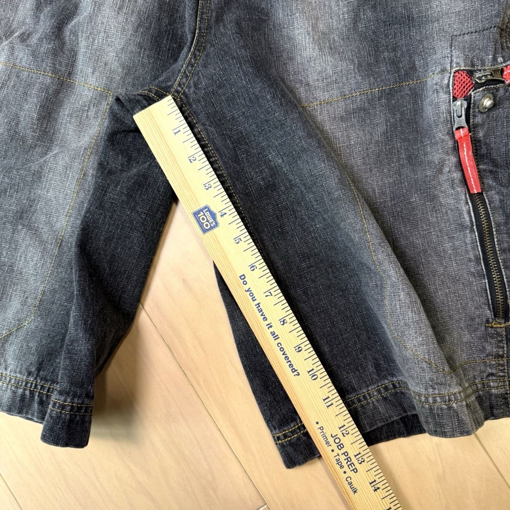 Vintage VINTAGE No Boundaries Shorts 31 Black Y2K Baggy Cargo Denim Skater Tribal Mens Size US 31 - 7 Thumbnail