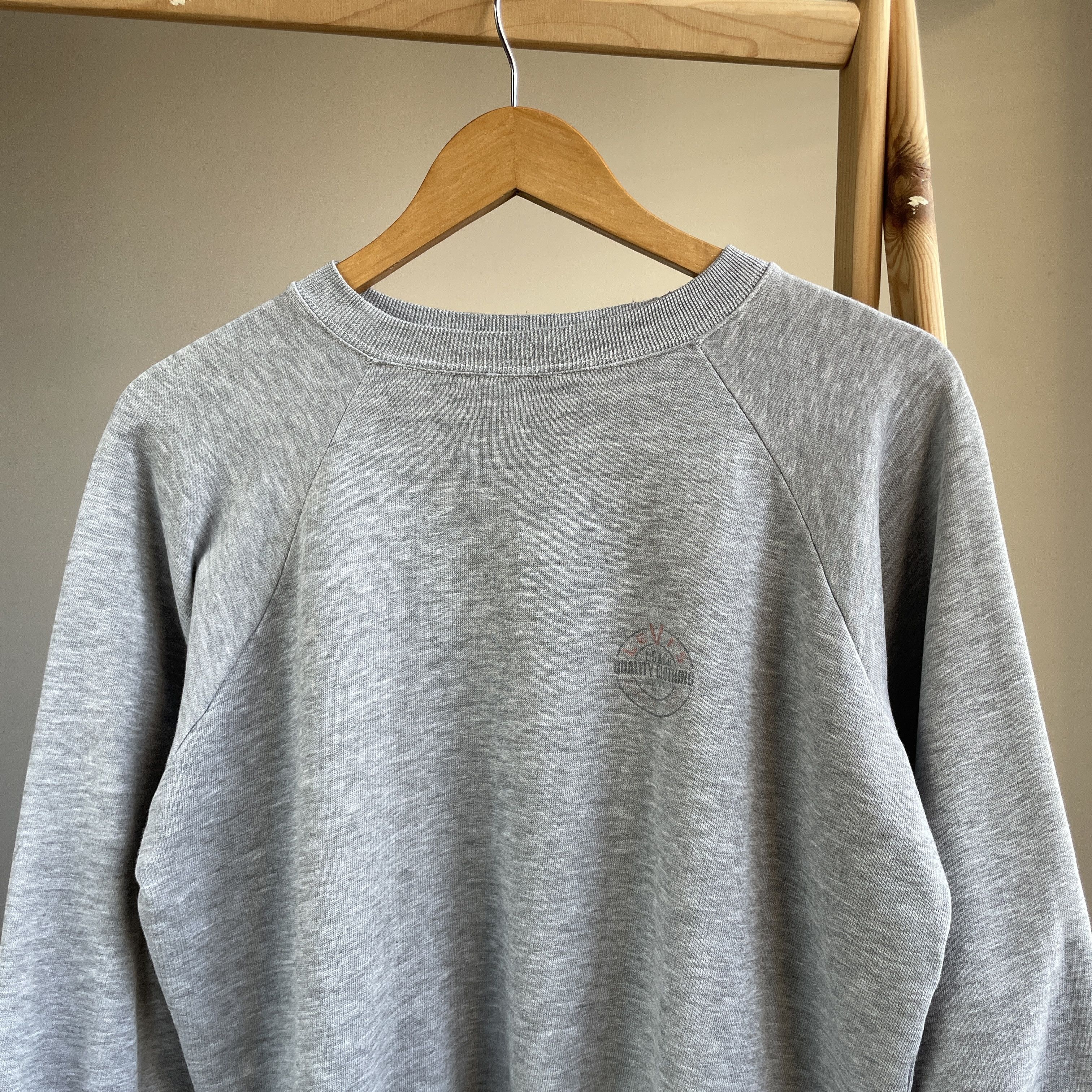 Levi's Levi's Vintage 80's 90's Crew Neck Boxy Sweatshirt Size L Size US L / EU 52-54 / 3 - 3 Thumbnail