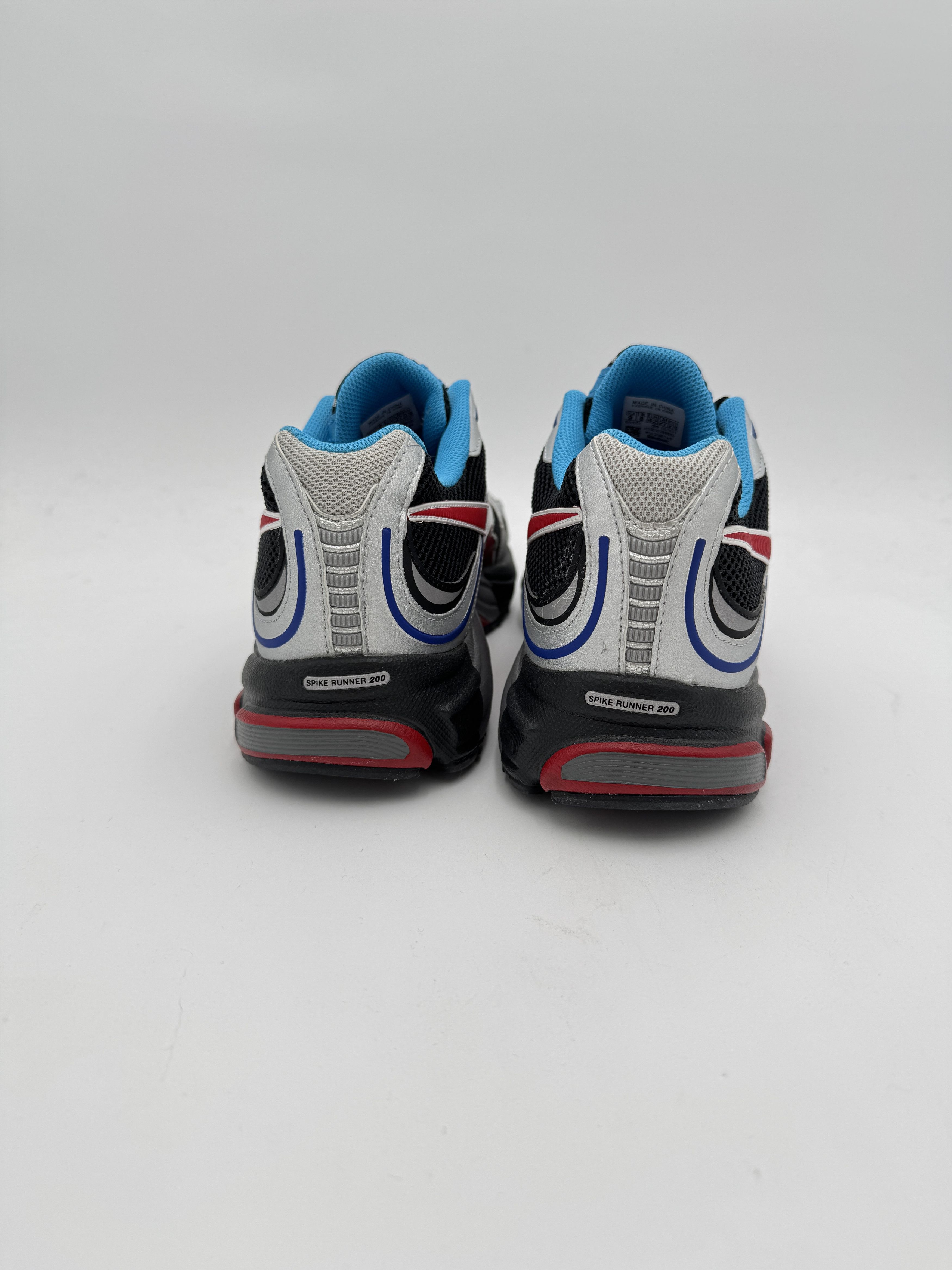 Reebok × Vetements Vetements Reebok Spike Runner 200 Black Silver Red Blue Size US 9 / EU 42 - 3 Thumbnail