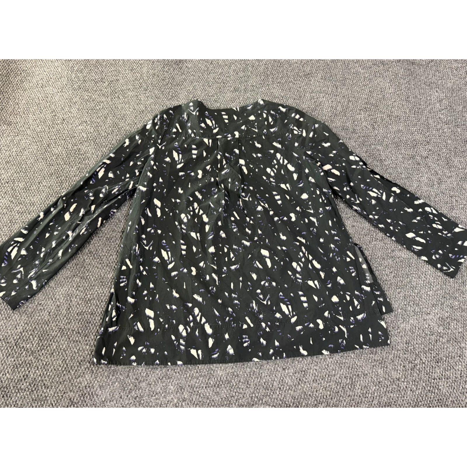 Cos COS Blouse Women Black 10 Long Sleeve Cotton Minimalist Crew Neck Button Closure Classic/Fitted Sleeve Relaxed Fit Size L / US 10 / IT 46 - 7 Thumbnail