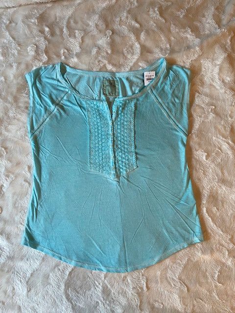 Hollister HOLLISTER Blue-Green Lace Trim Shirt NWT Size M / US 6-8 / IT 42-44 - 1 Thumbnail